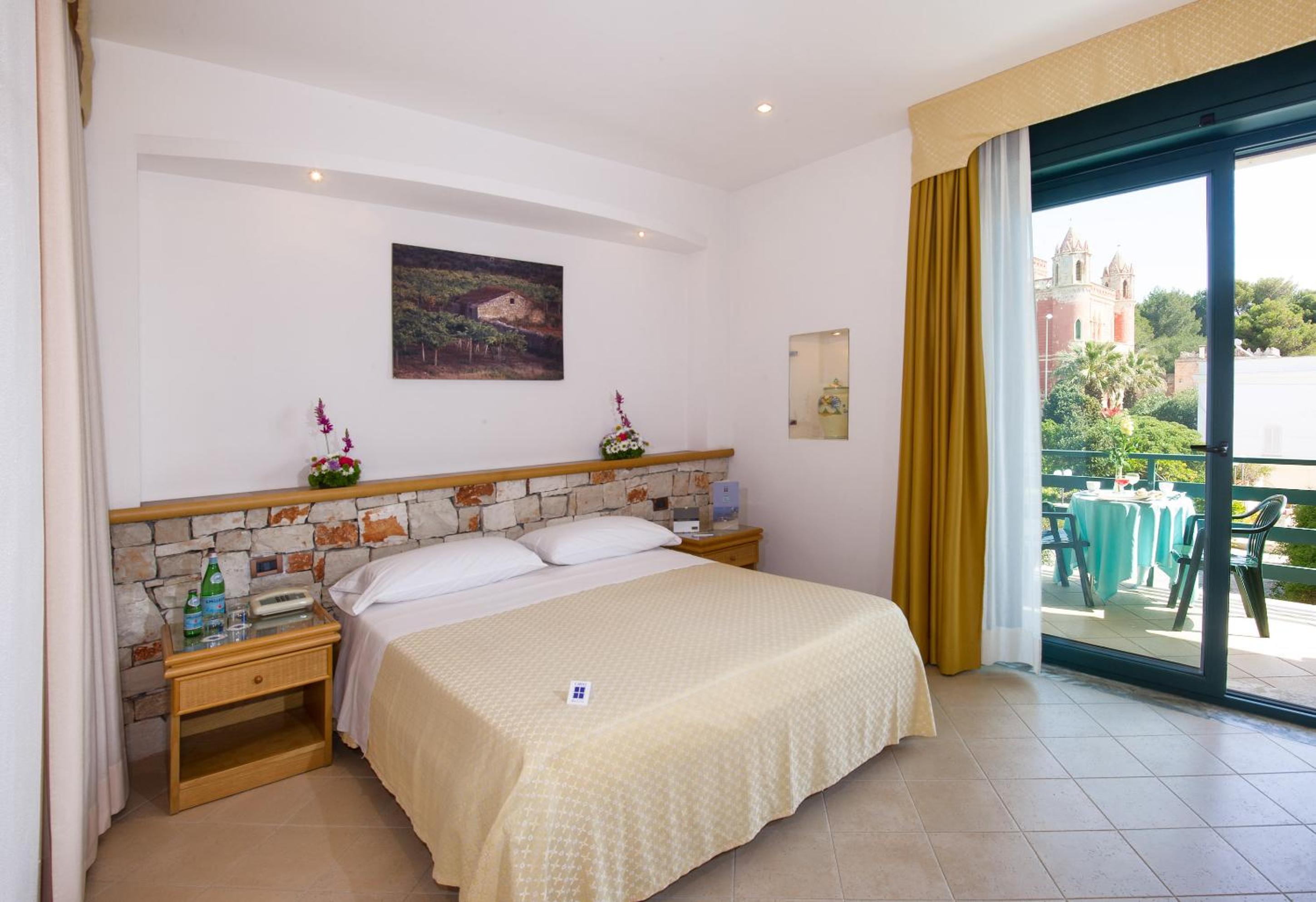 Standard Double Room photo 2