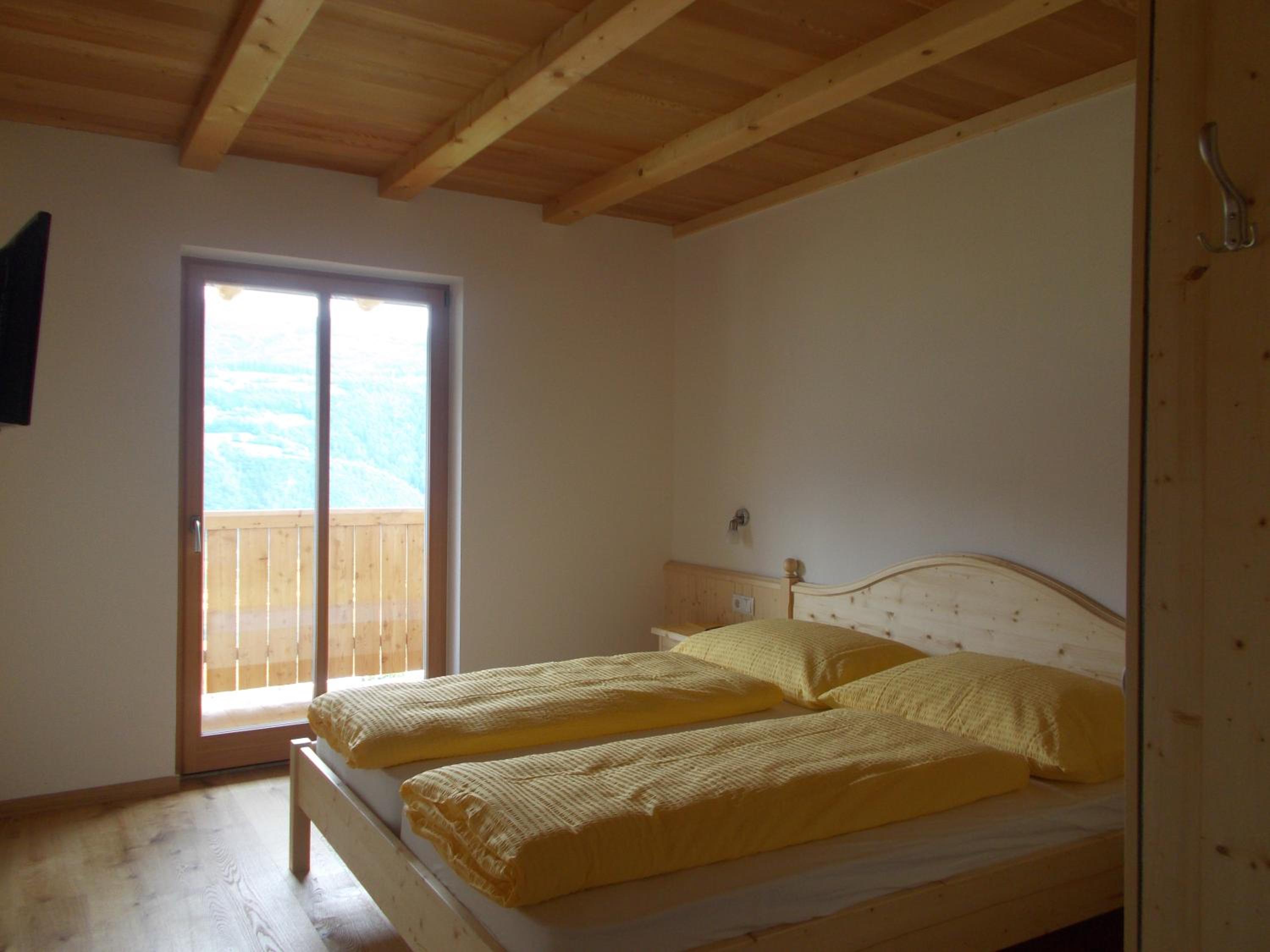 Apartment With Mountain View