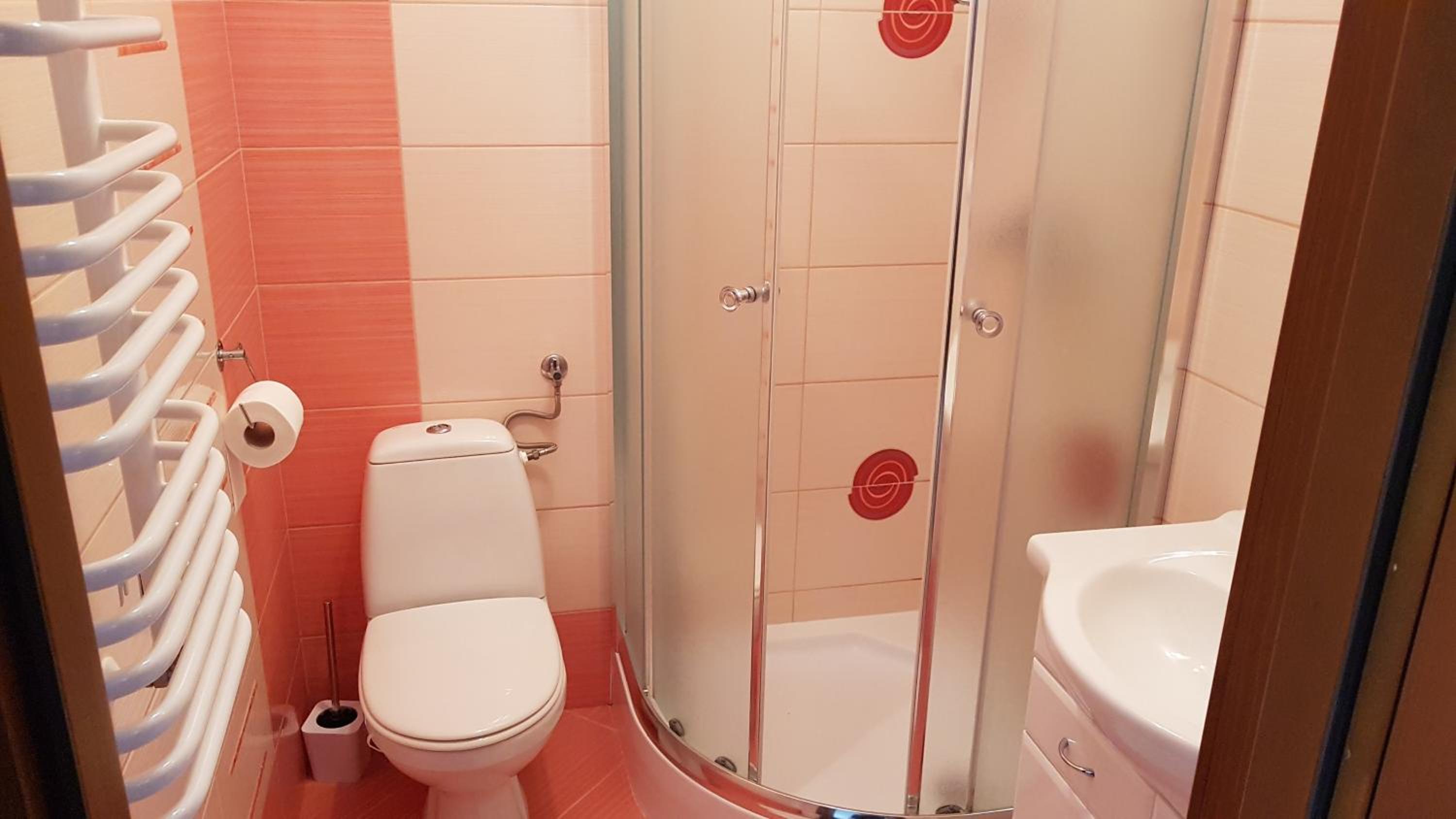 Quadruple Room with Bathroom - Photo 2