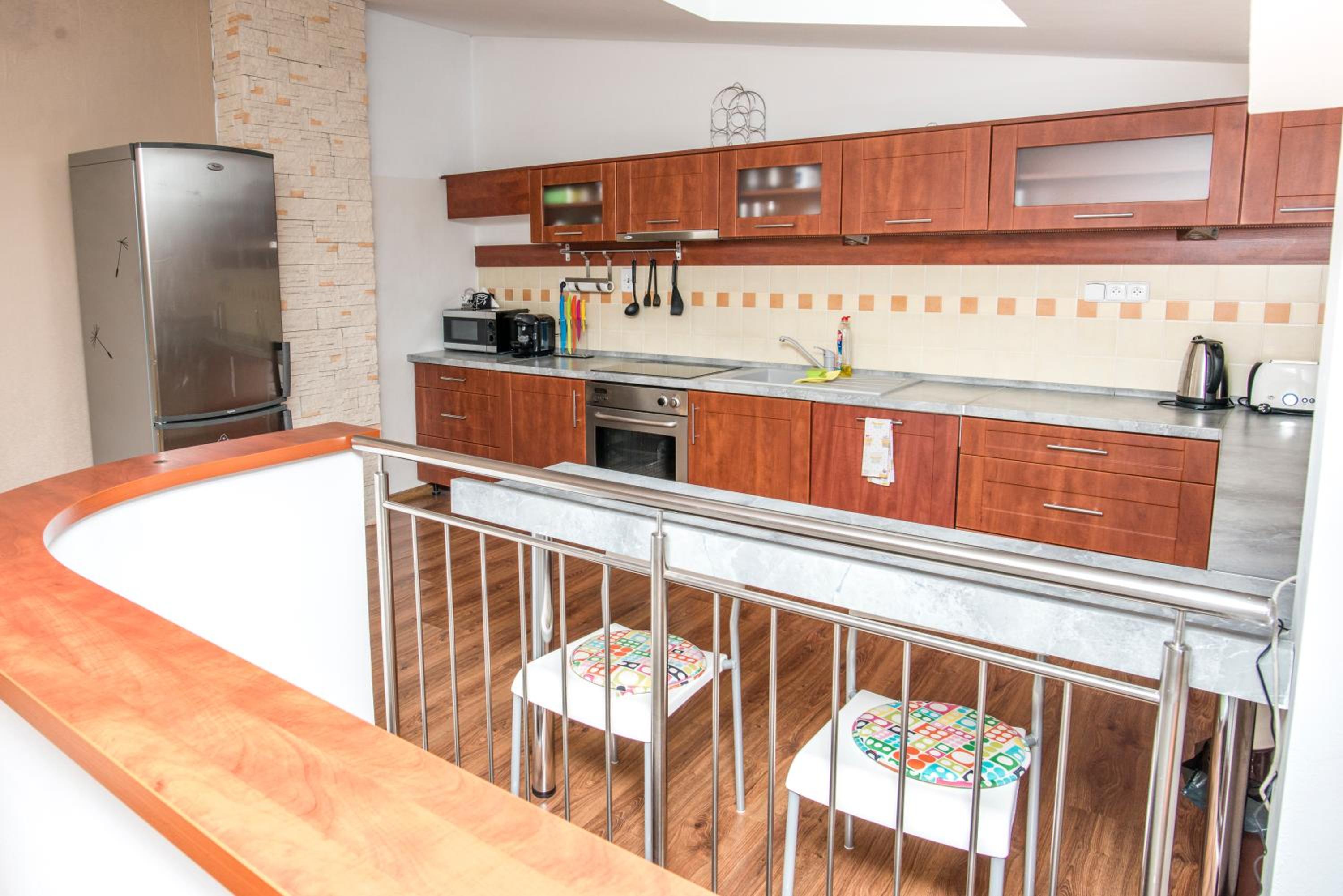 Apartment with Terrace - Photo 4