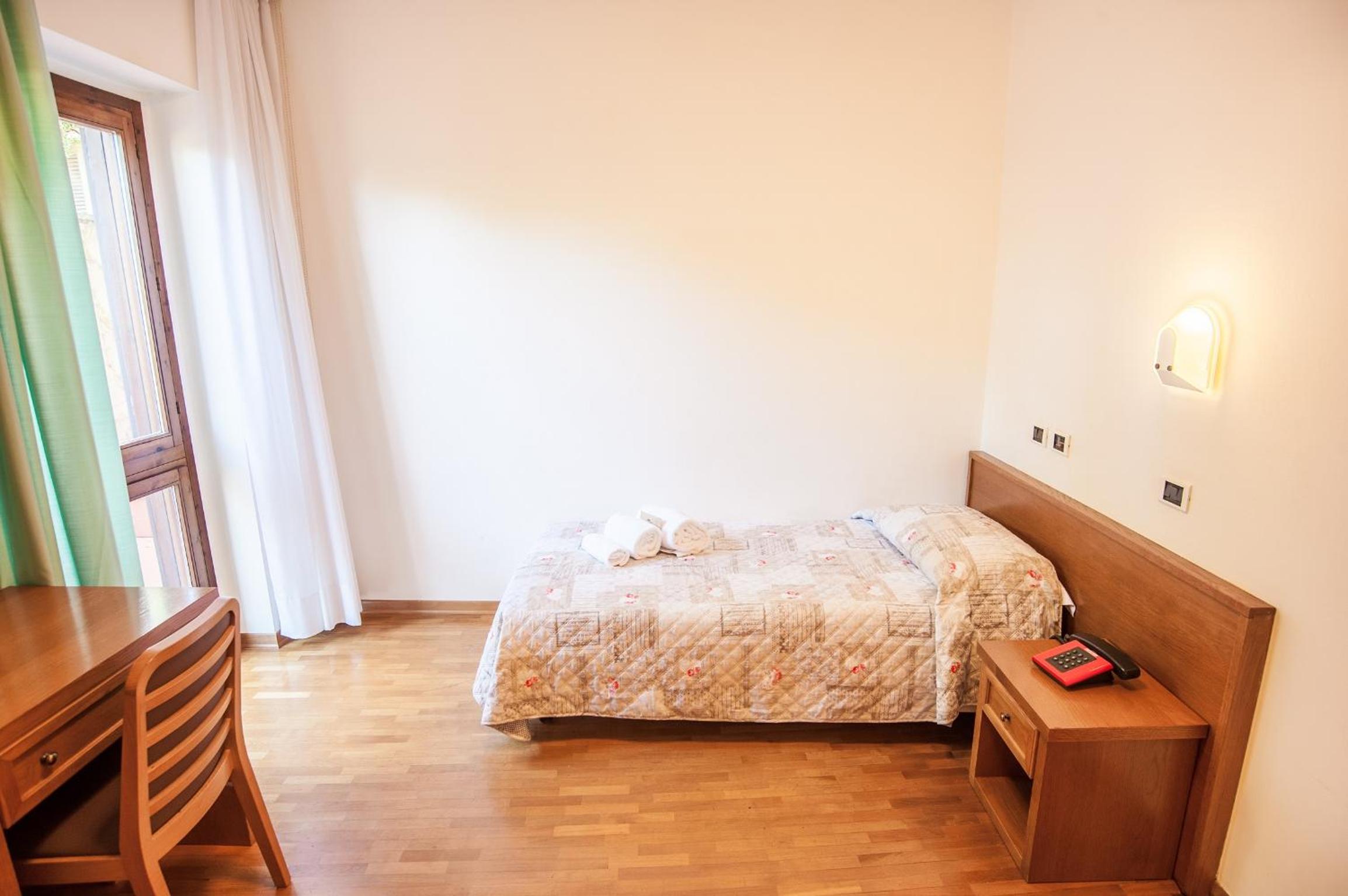 Single Room photo 1