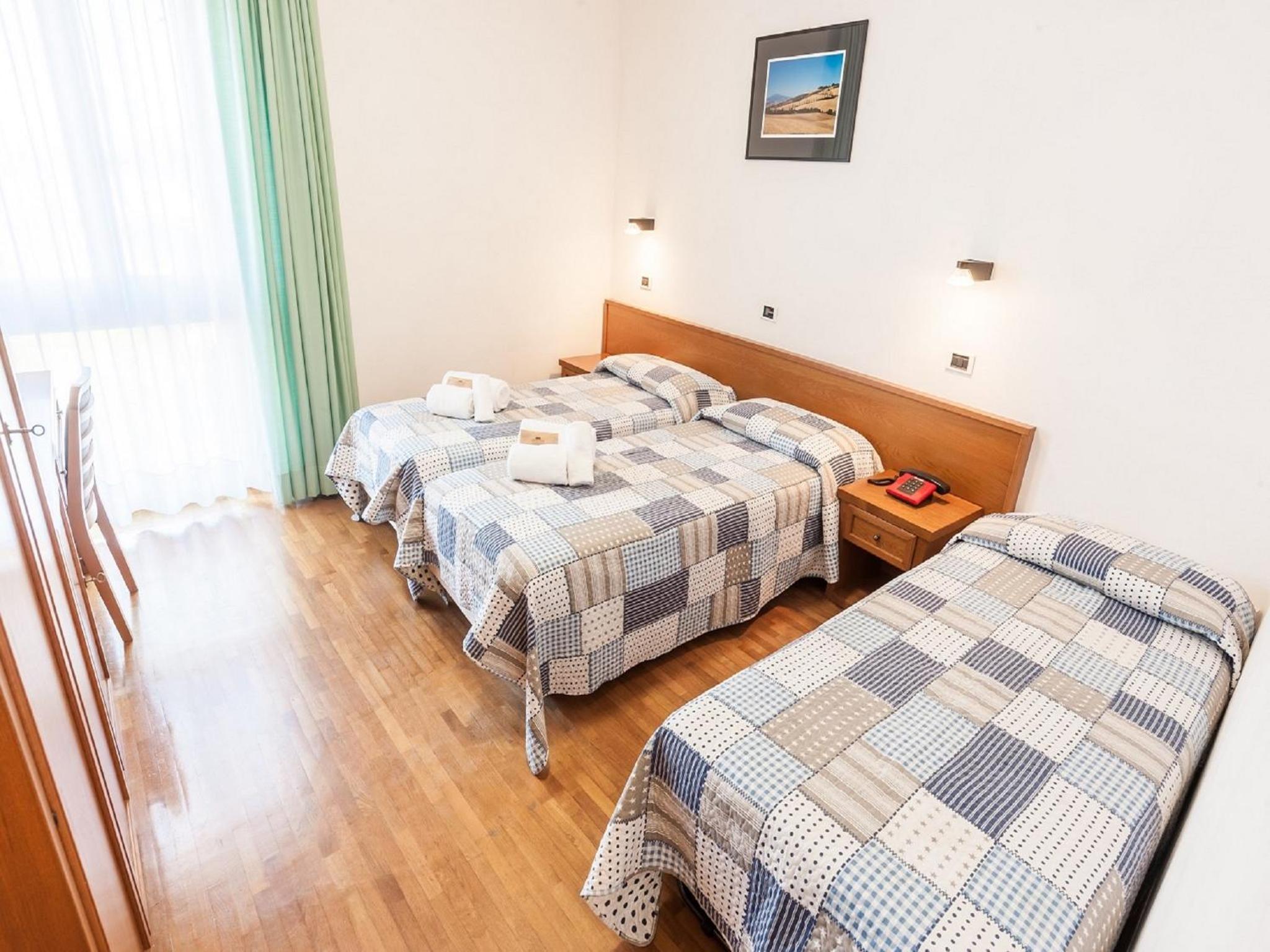 Triple Room - Photo 2