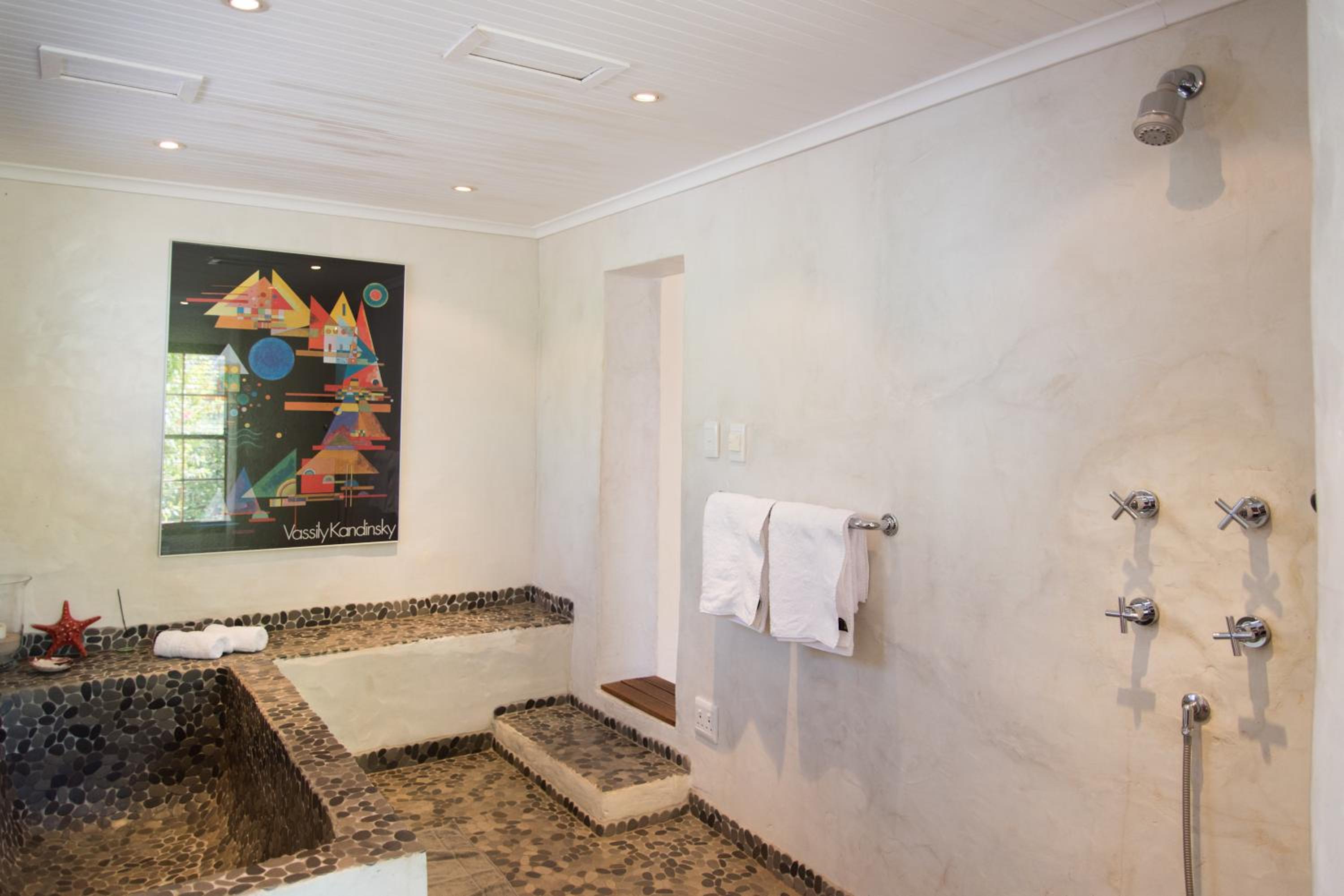 Deluxe Cottage with Terrace photo 2