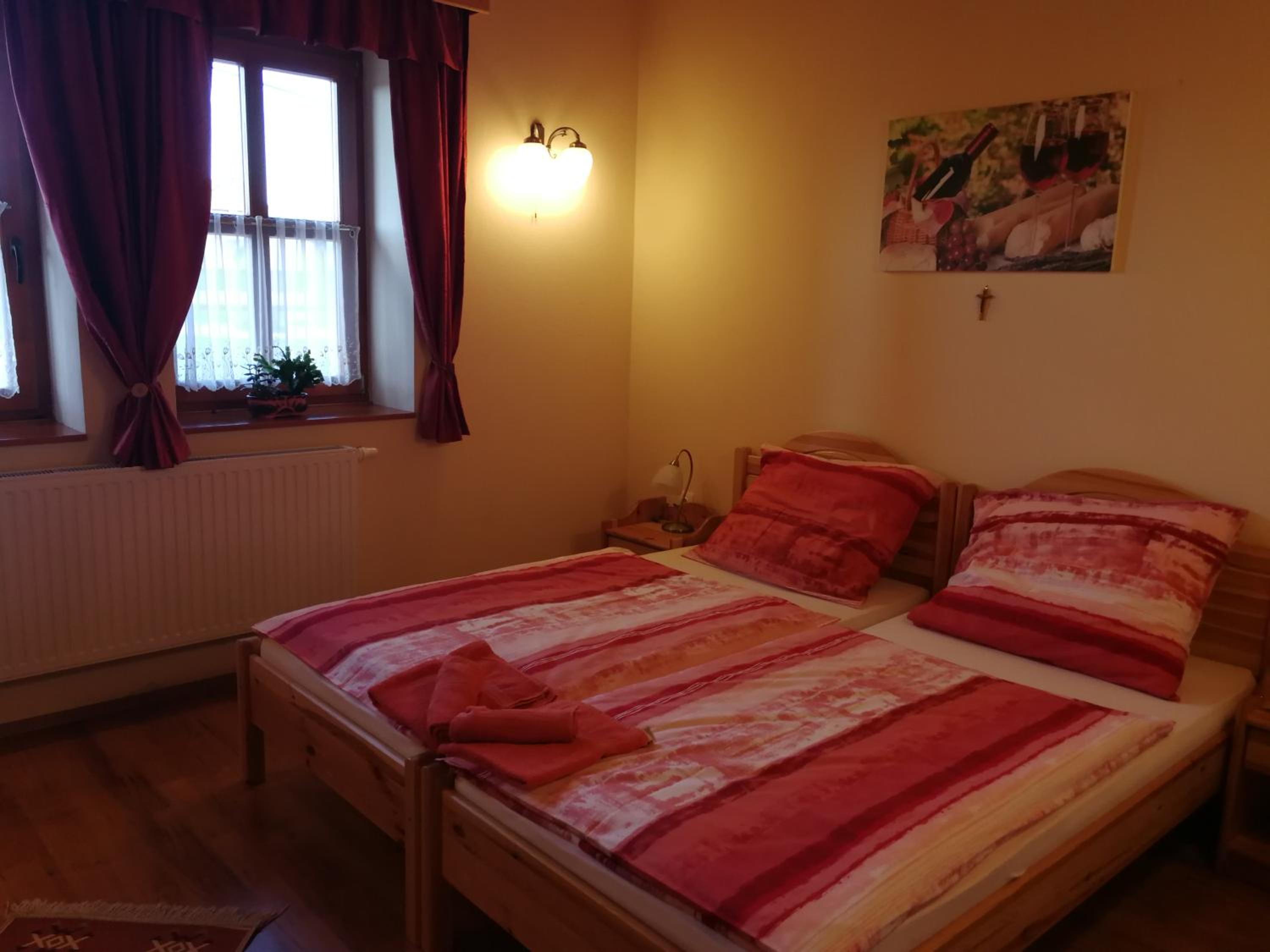 Economy Quadruple Room with Shared Bathroom photo 1