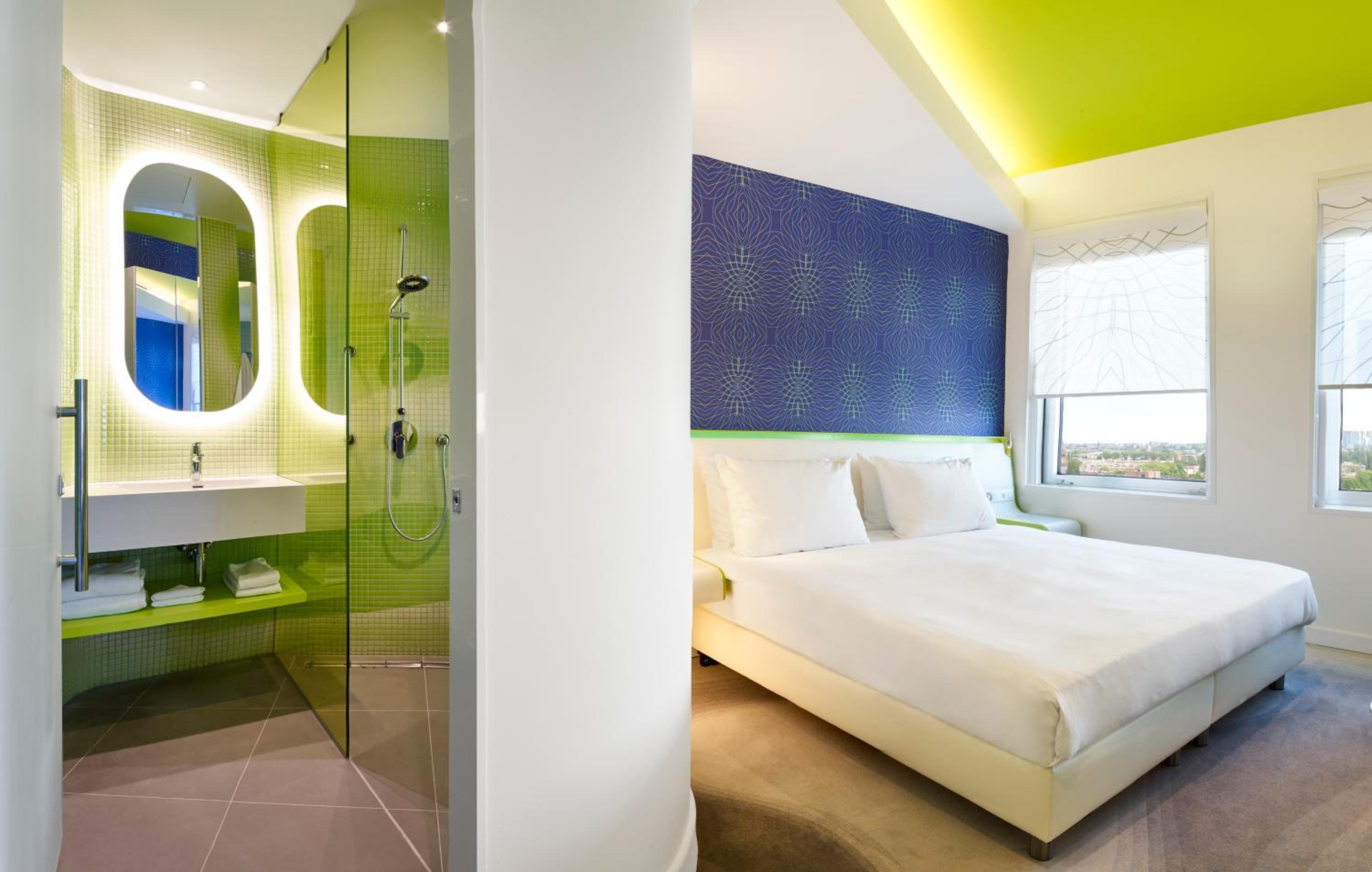 Standard Room thumbnail 5