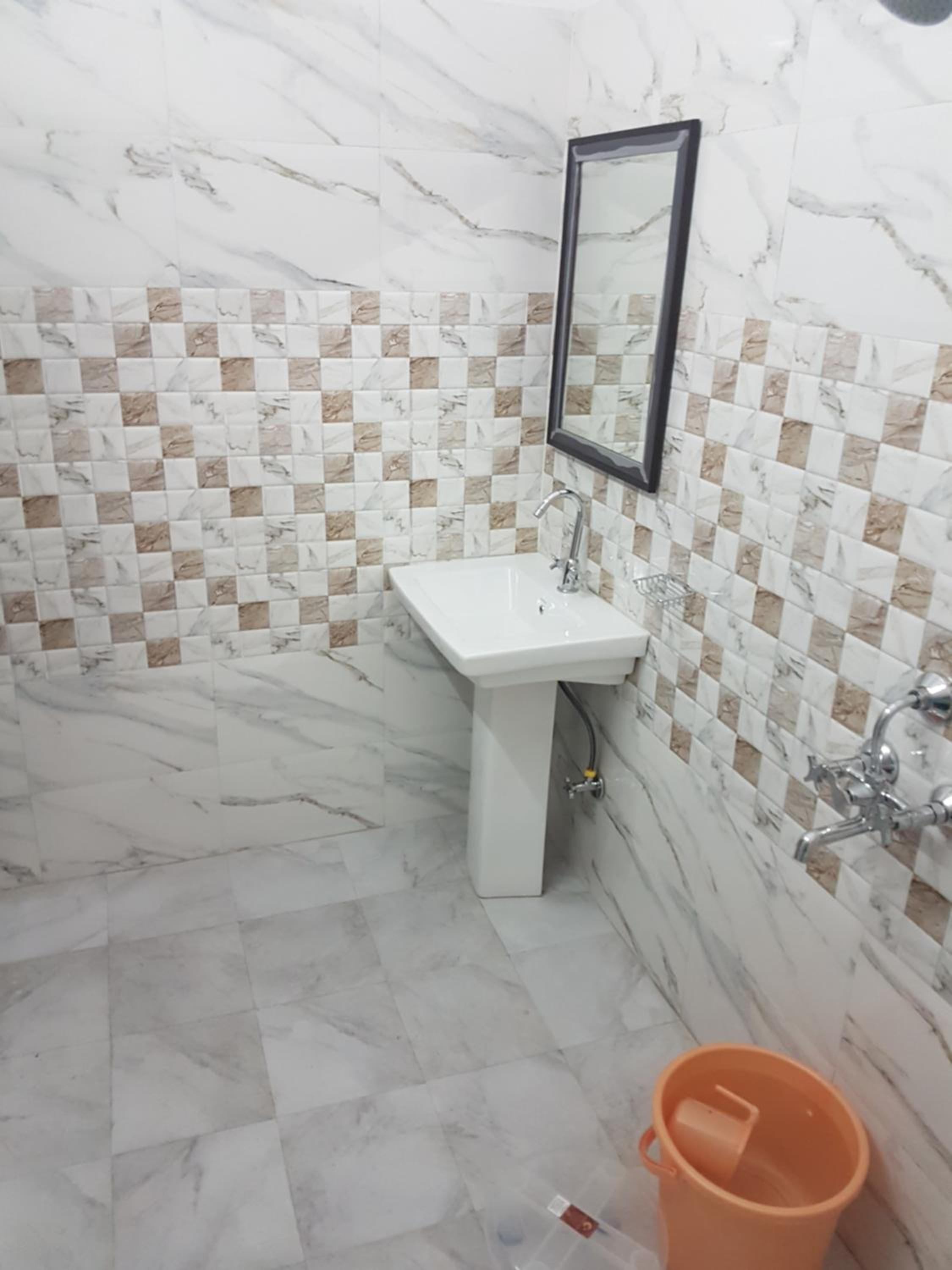 Budget Double Room - Photo 4