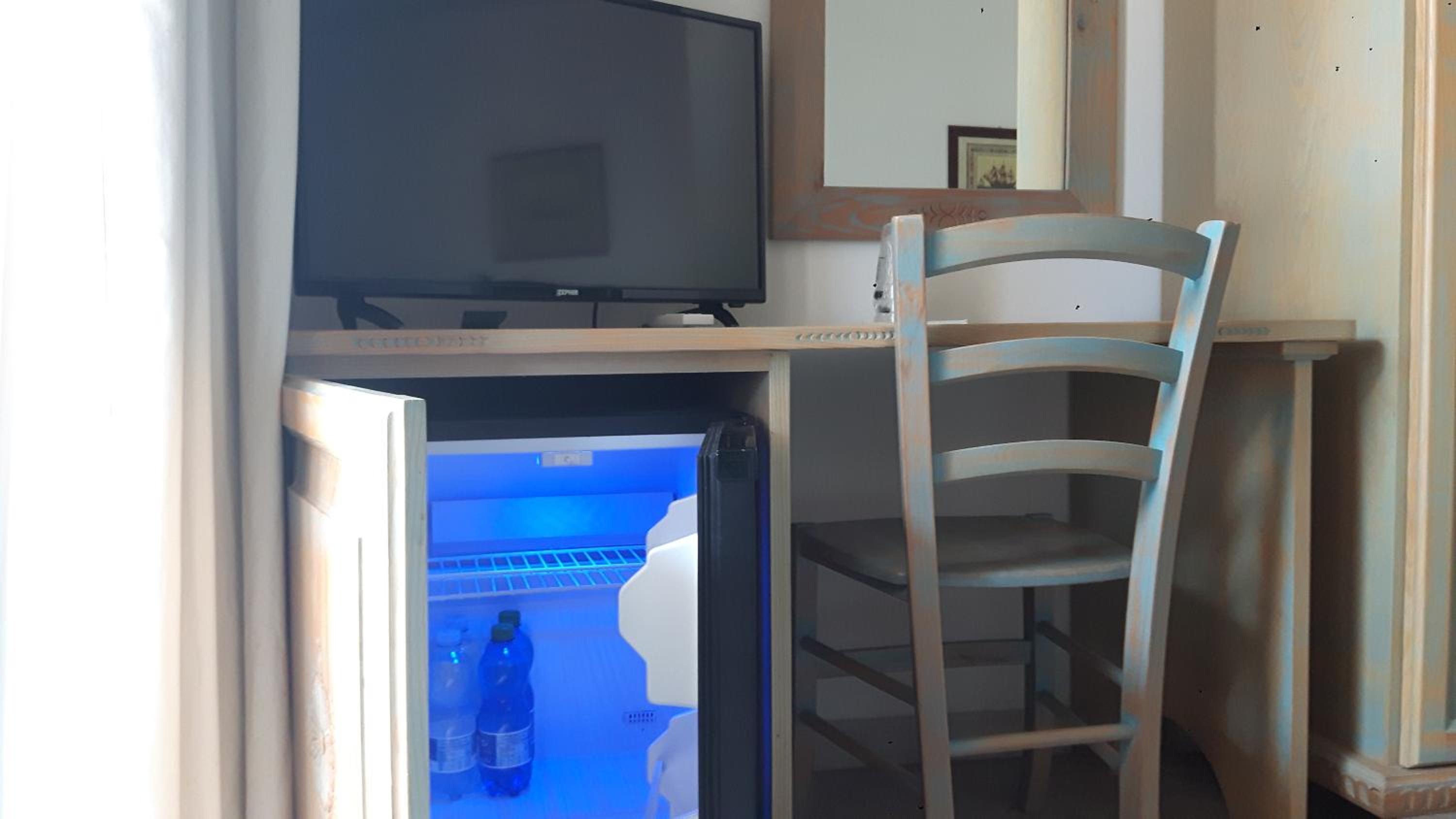 Double or Twin Room - Photo 7