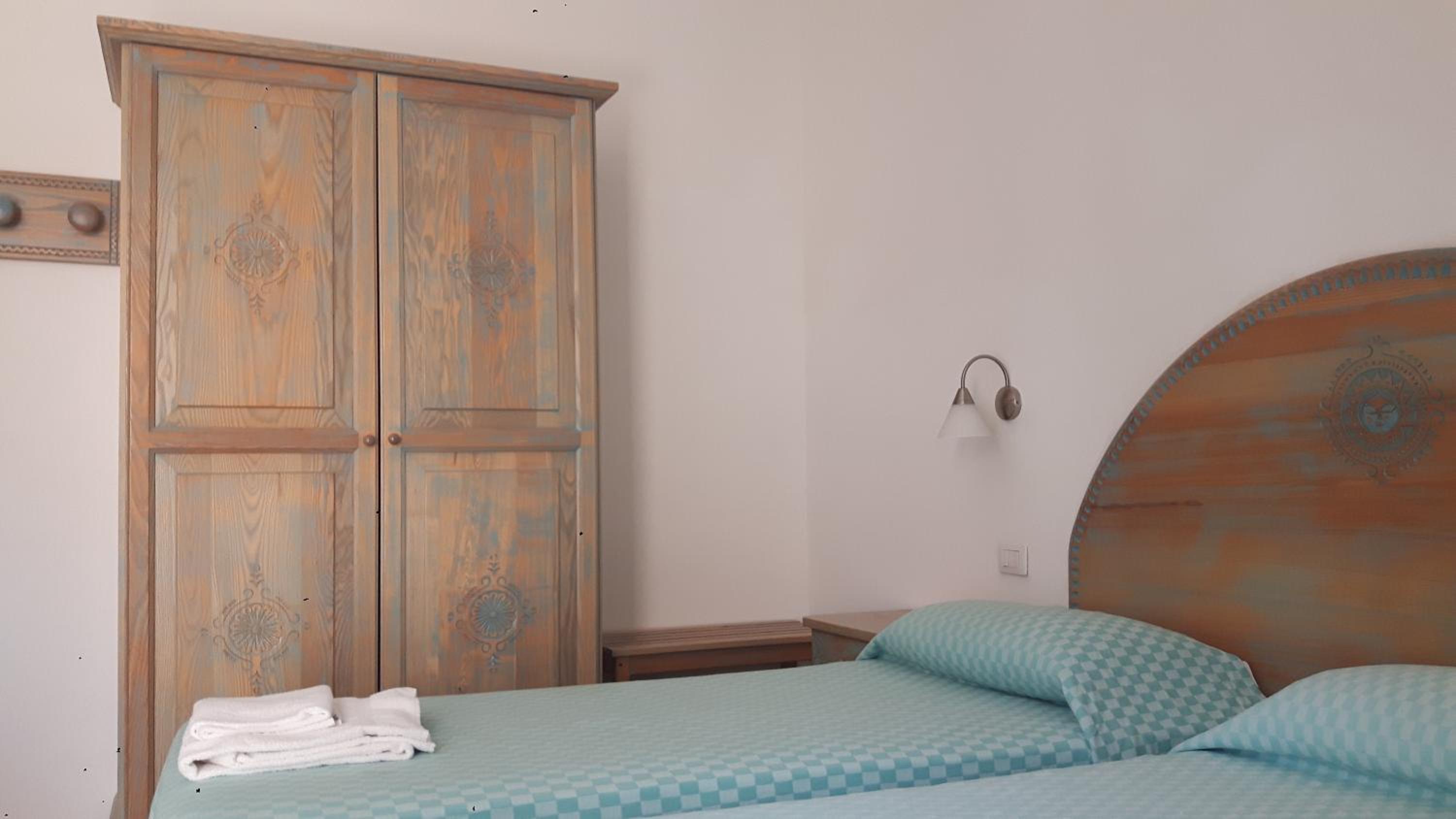 Double or Twin Room - Photo 8