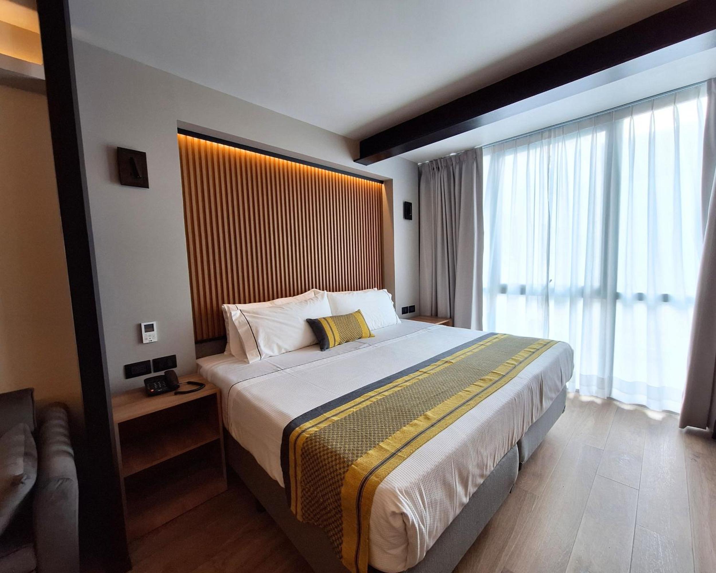 Deluxe Suite