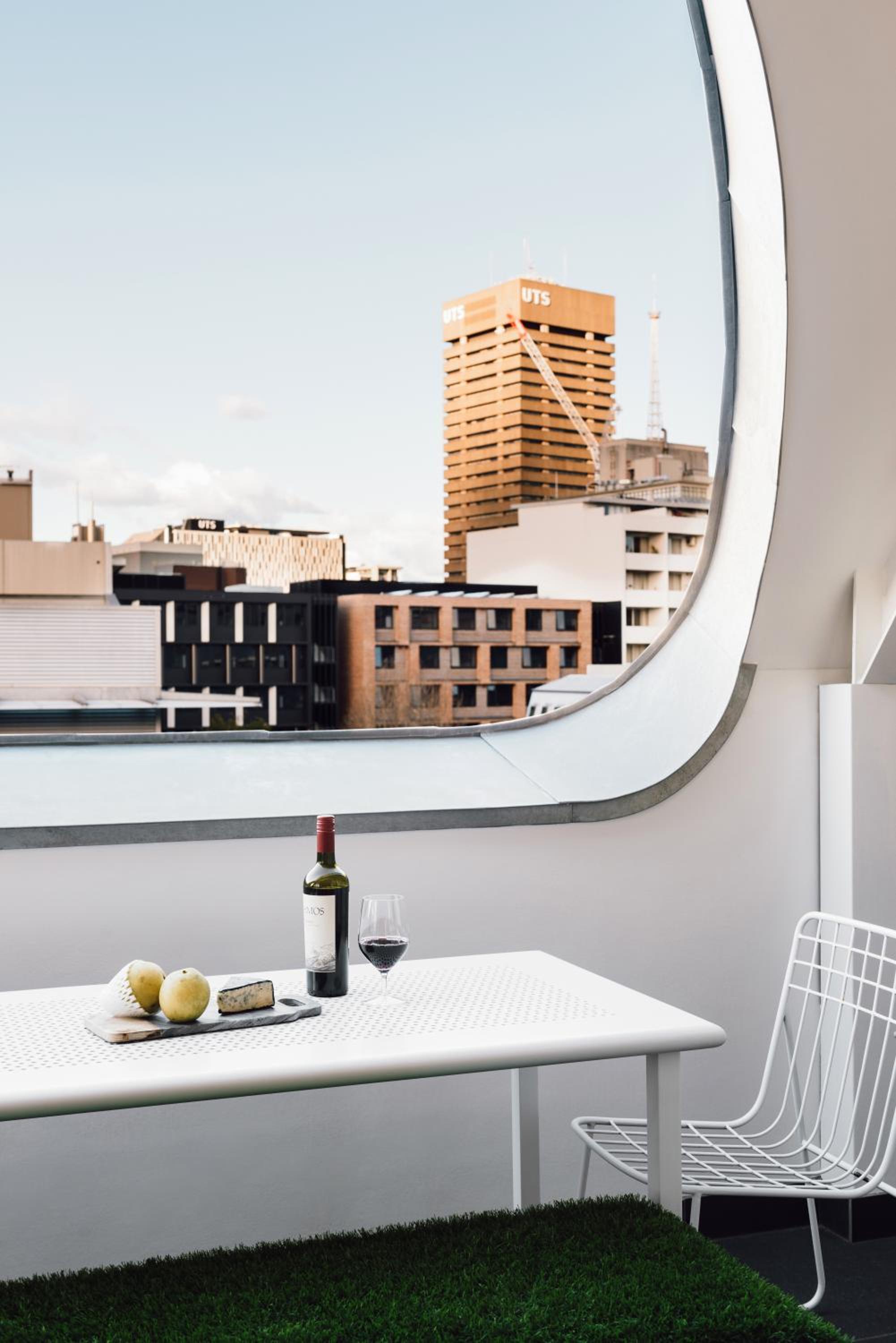 Penthouse Suite thumbnail 6