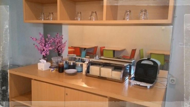 Standard Double or Twin Room - Photo 9