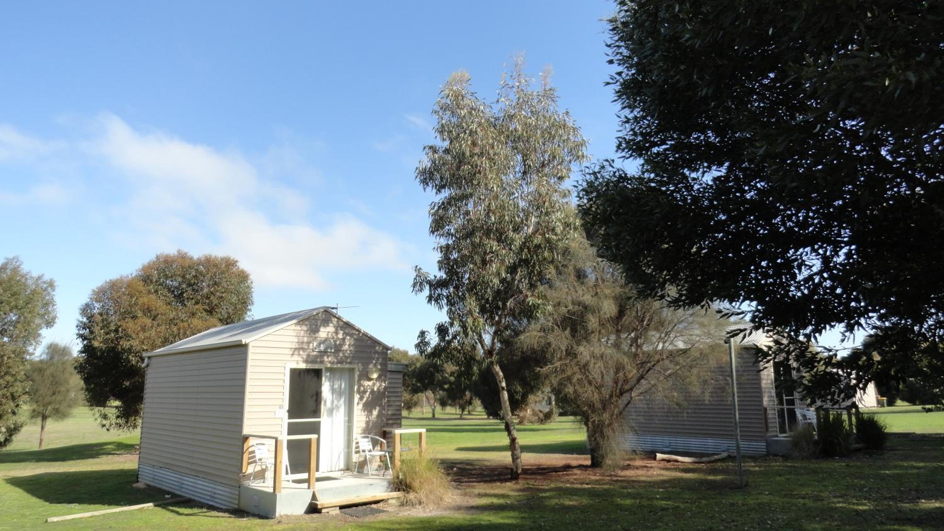 Budget One-Bedroom Cottage photo 2