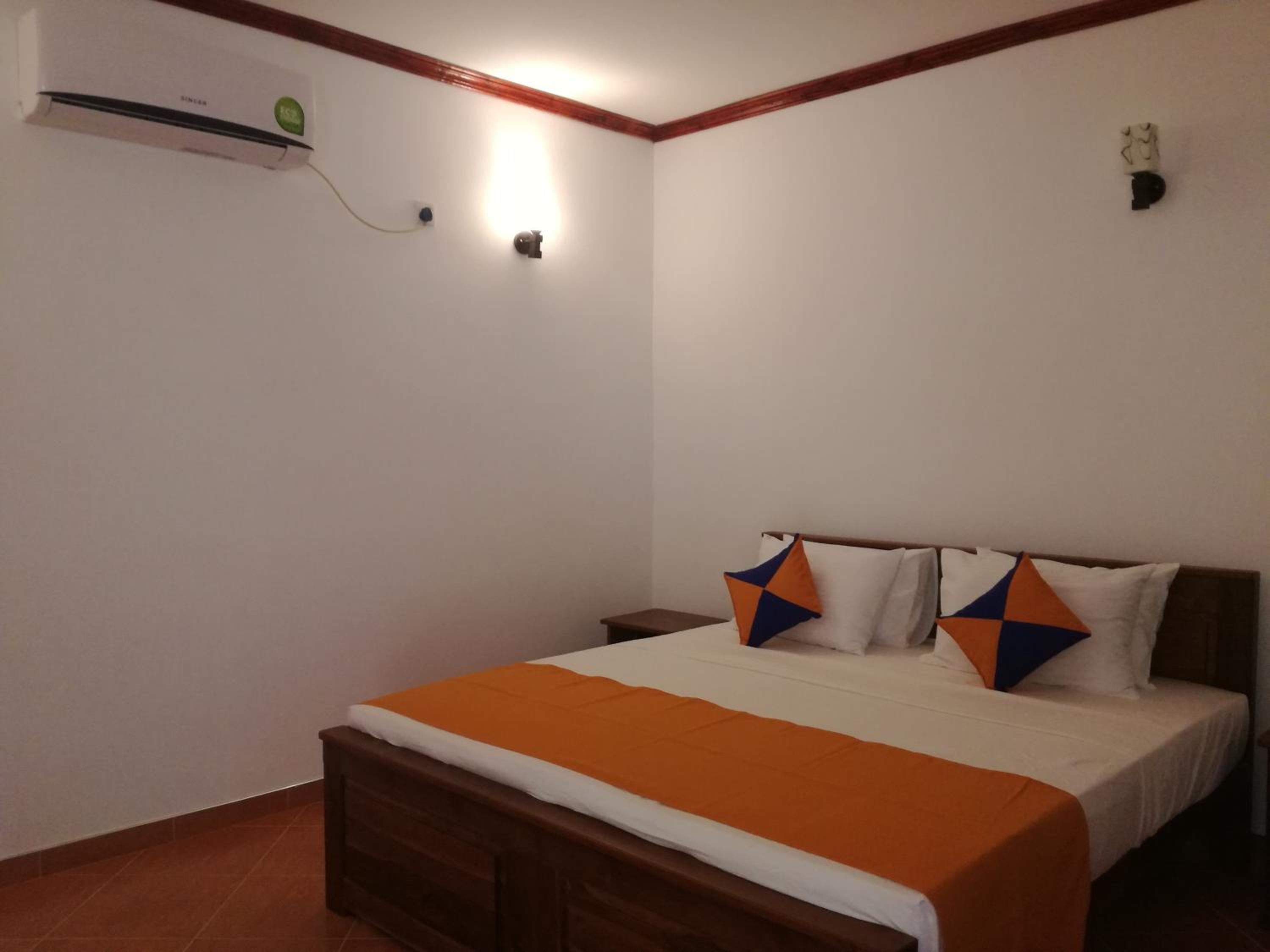 Budget Double Room photo 2