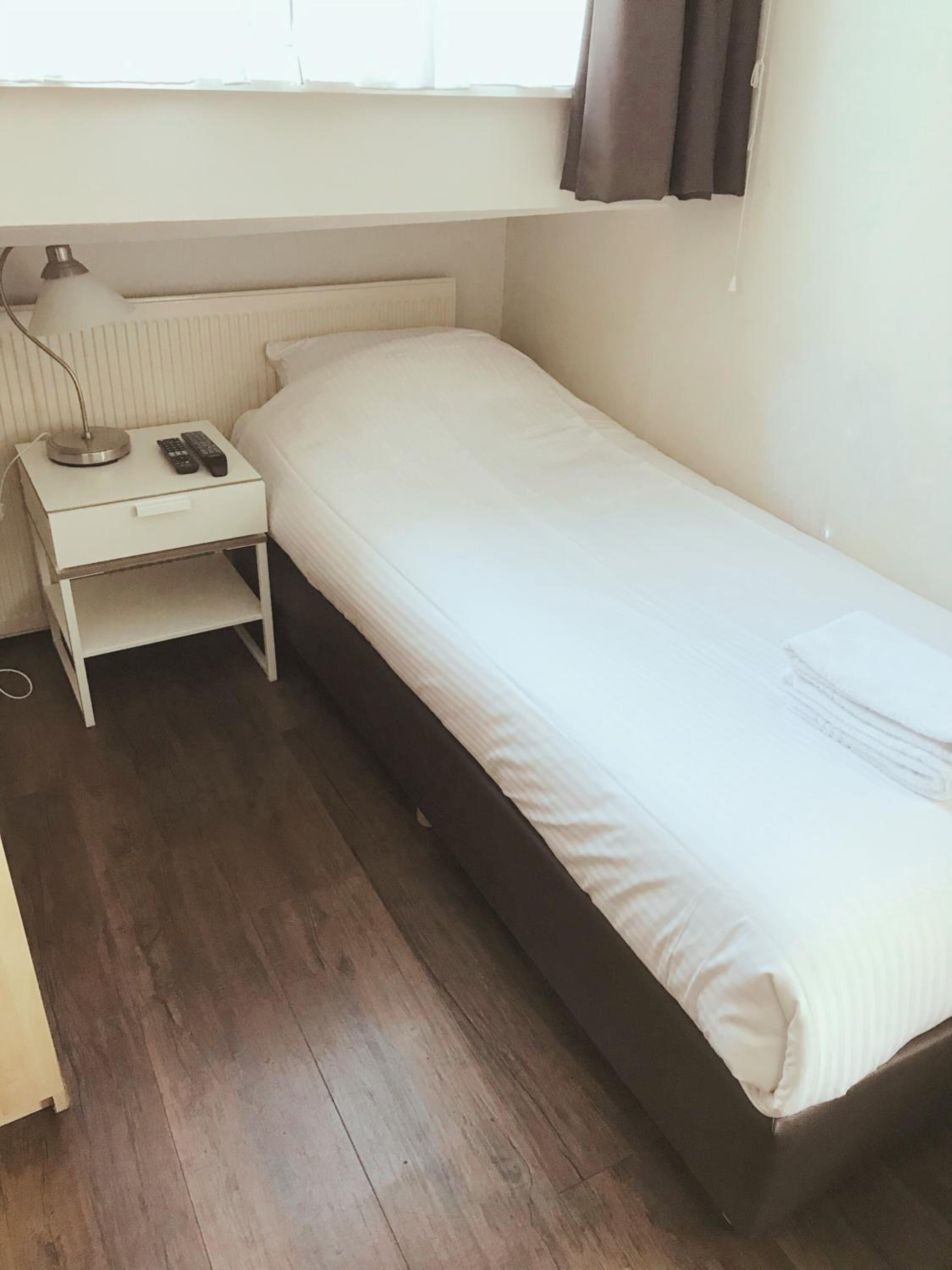 Single Room with Shared Bathroom