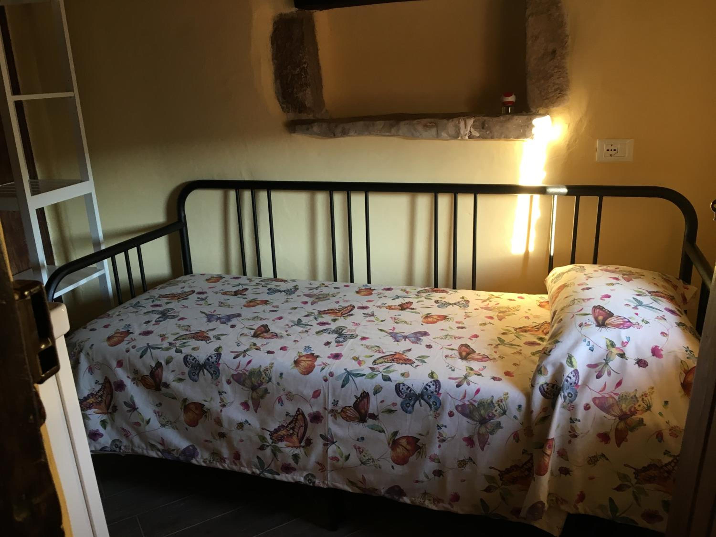 Single Room photo 2