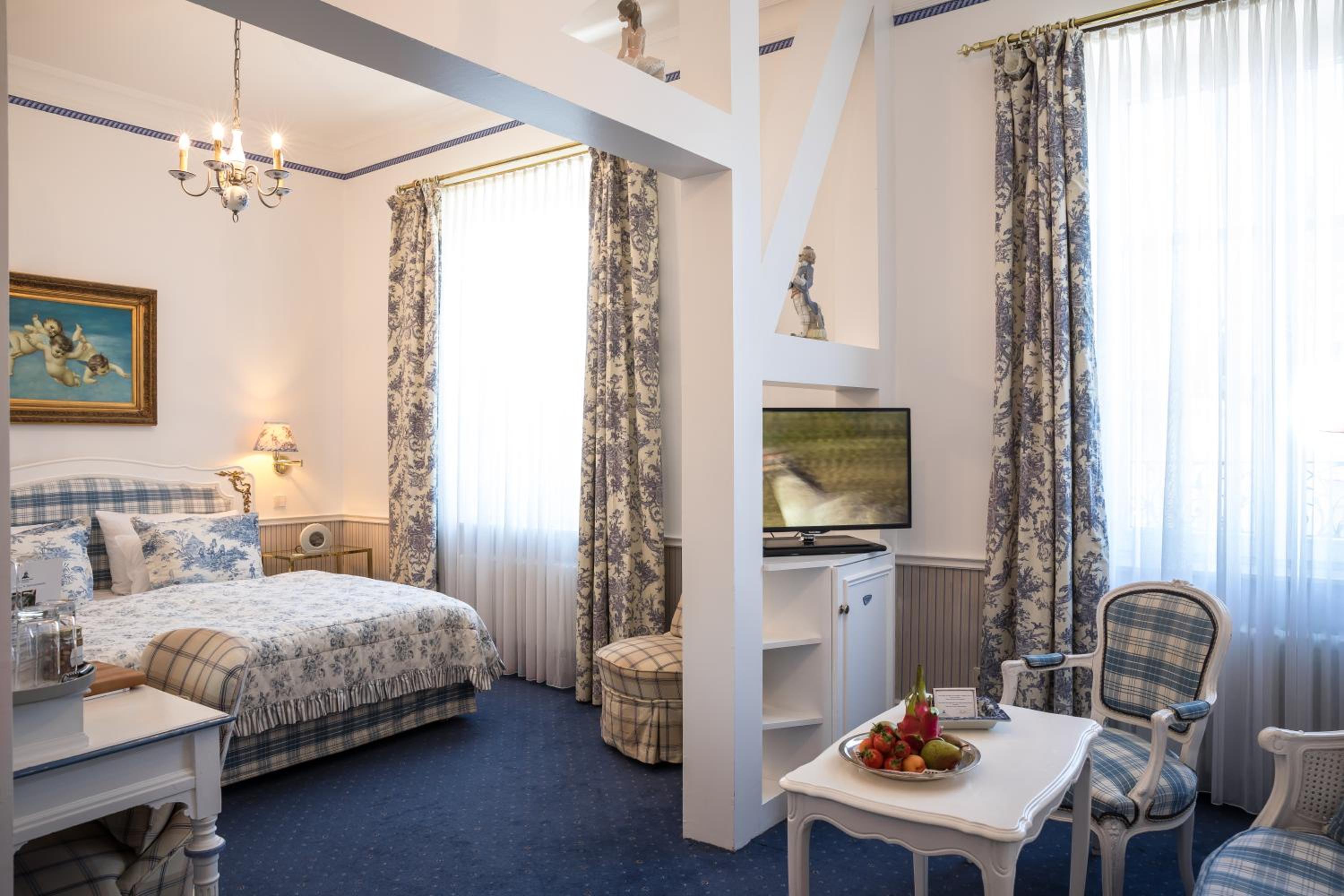 Deluxe Double Room - Photo 12