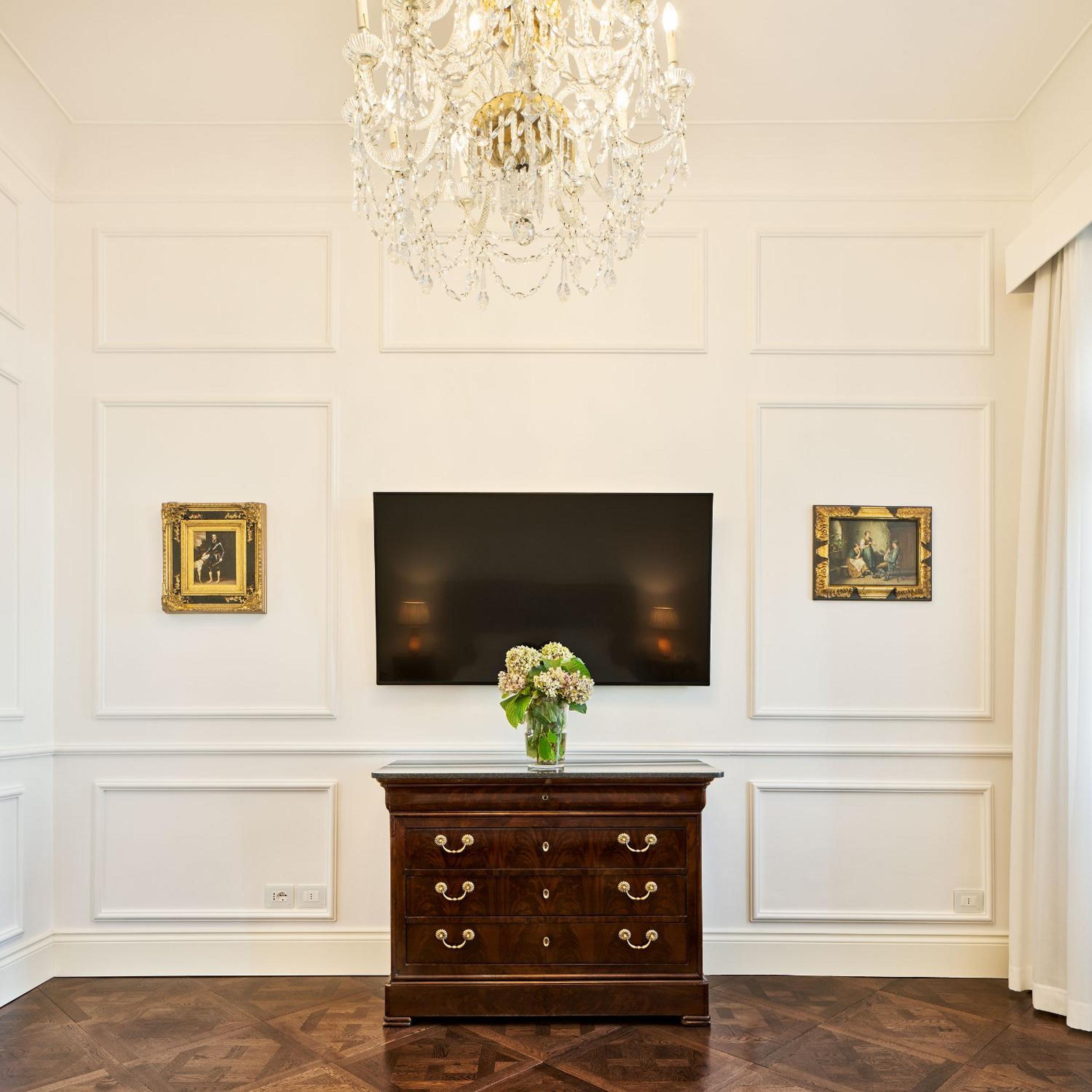 Suite Prestige with Square View - Photo 18