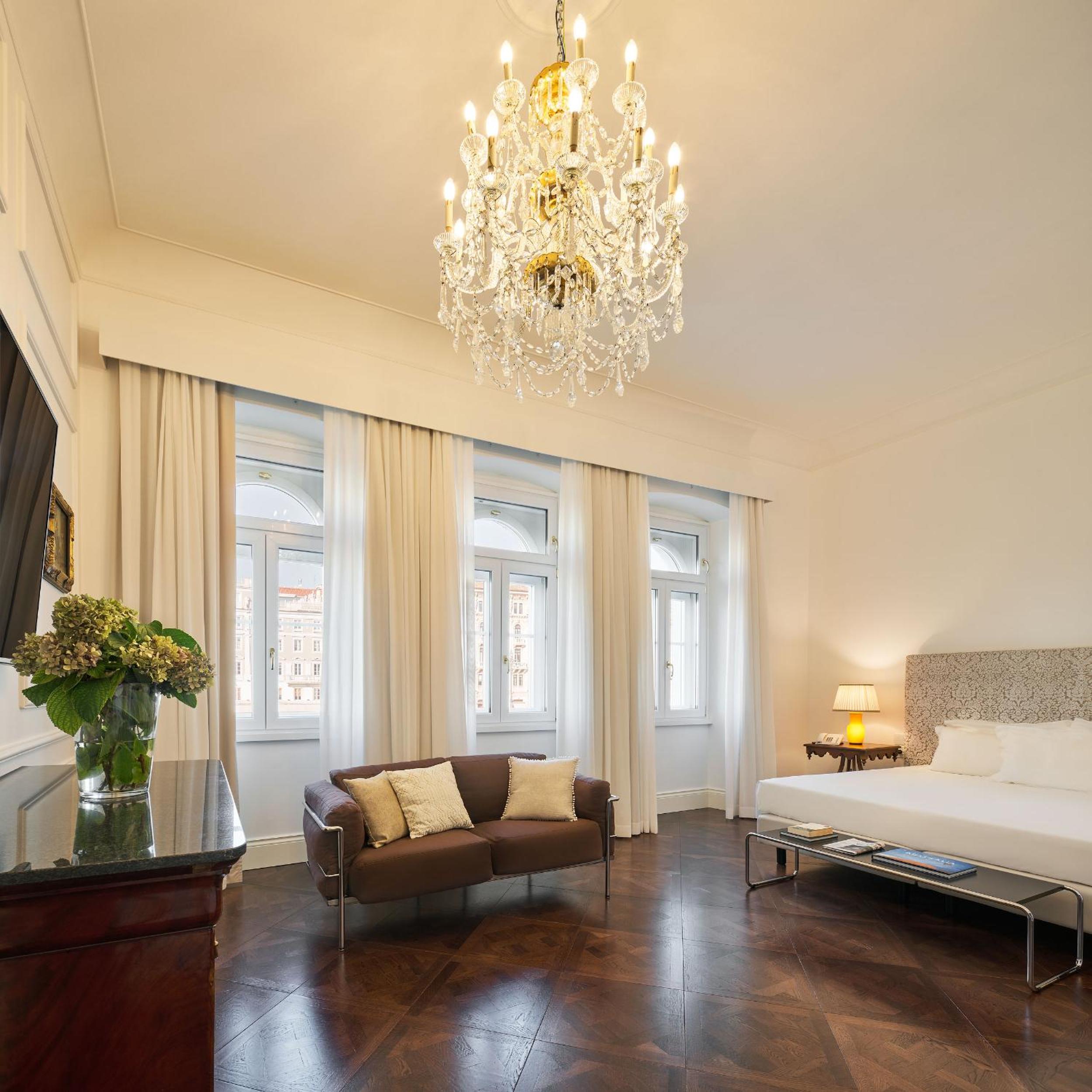 Suite Prestige with Square View - Photo 1