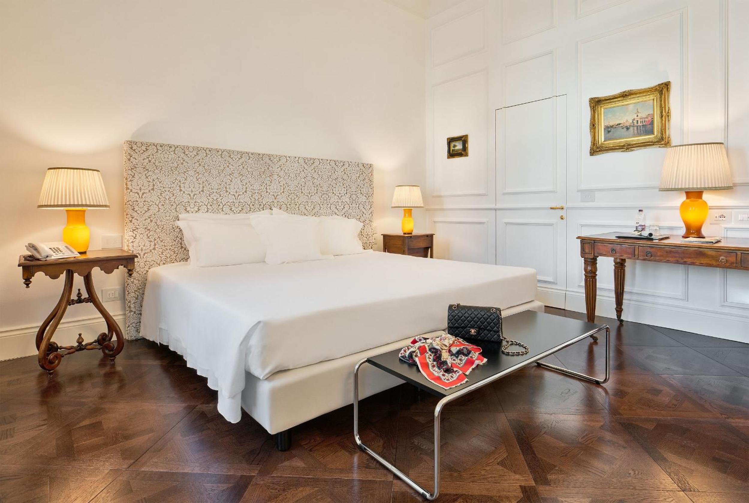 Suite Prestige with Square View - Photo 5