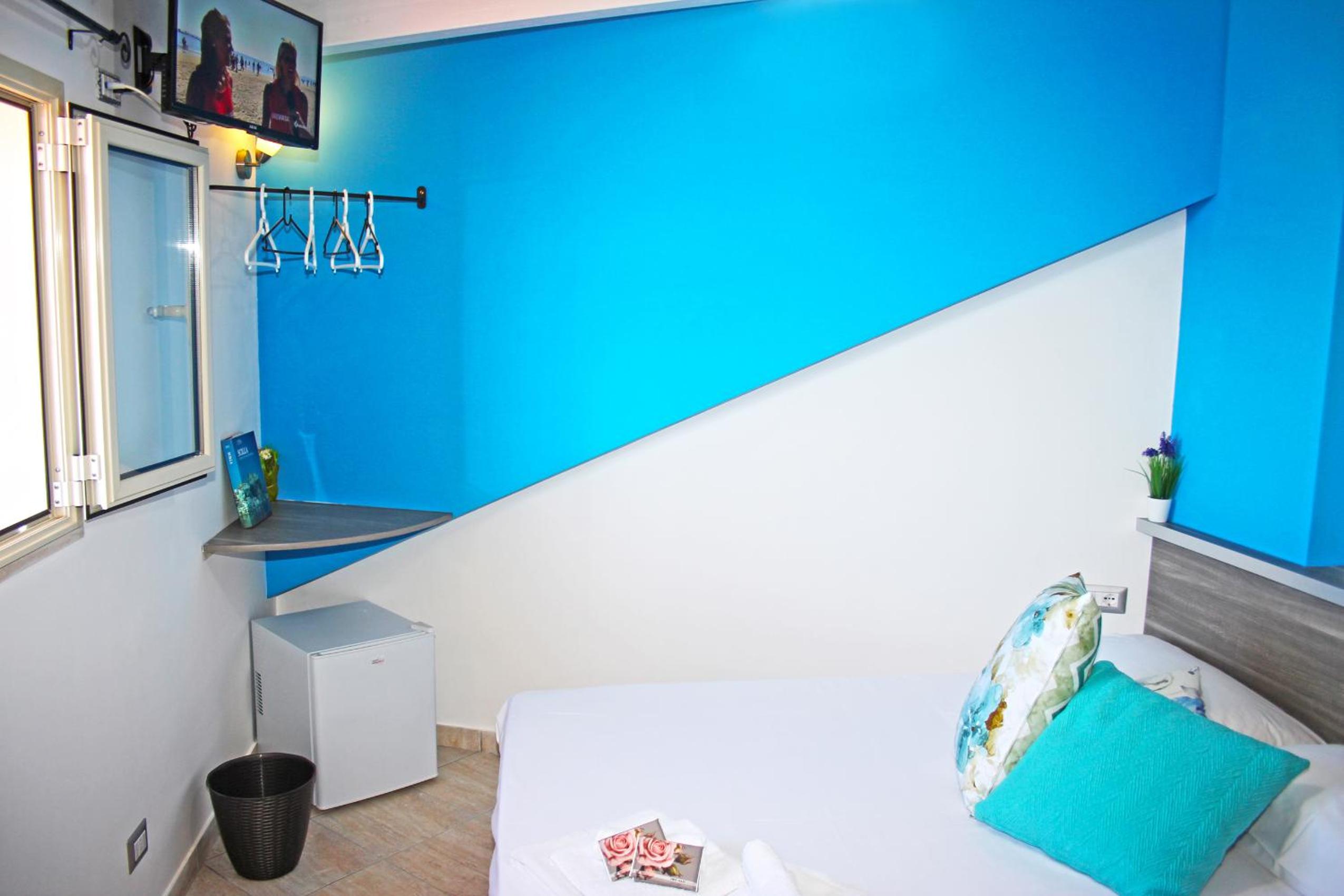 Double Room - Photo 9