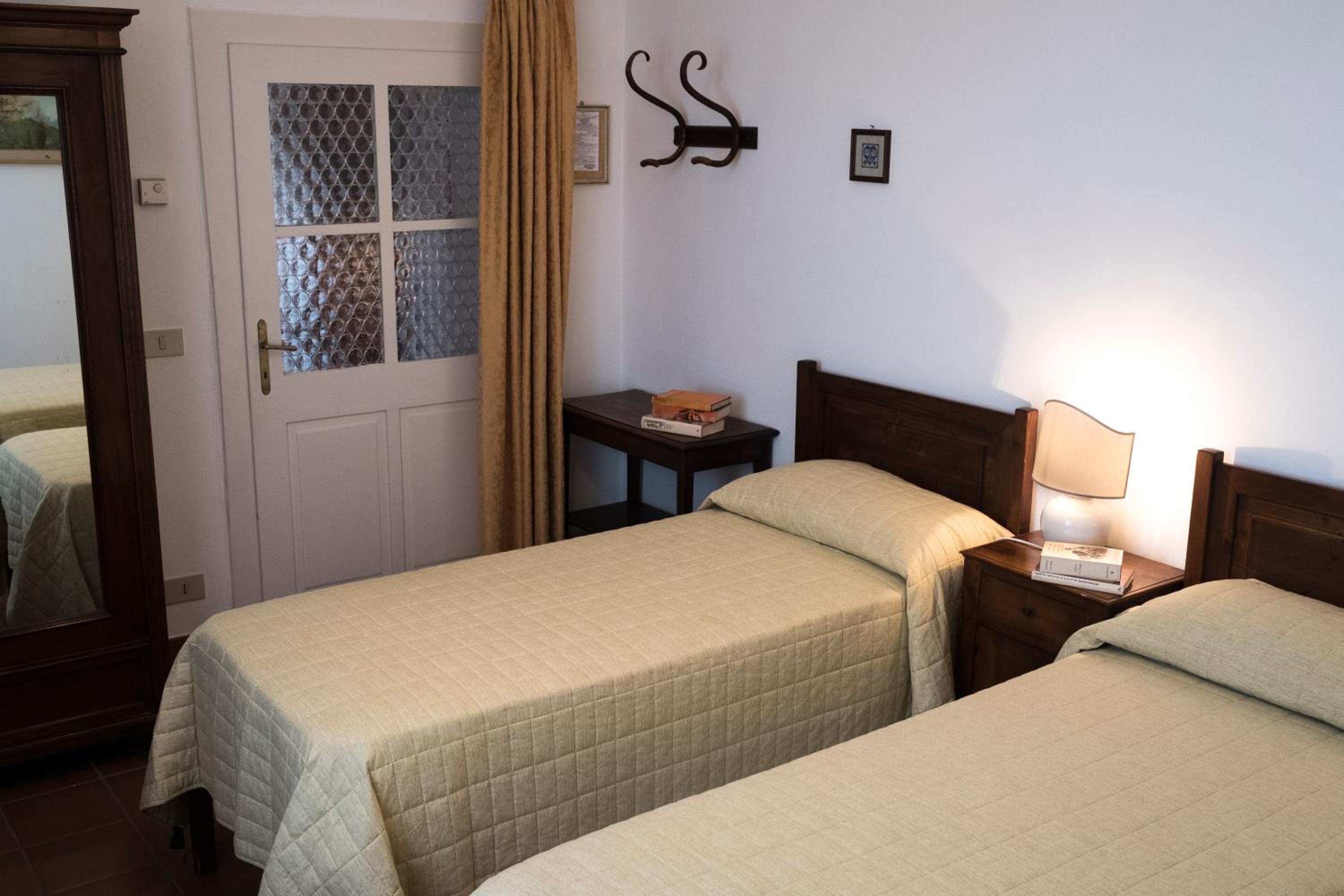Double or Twin Room photo 3