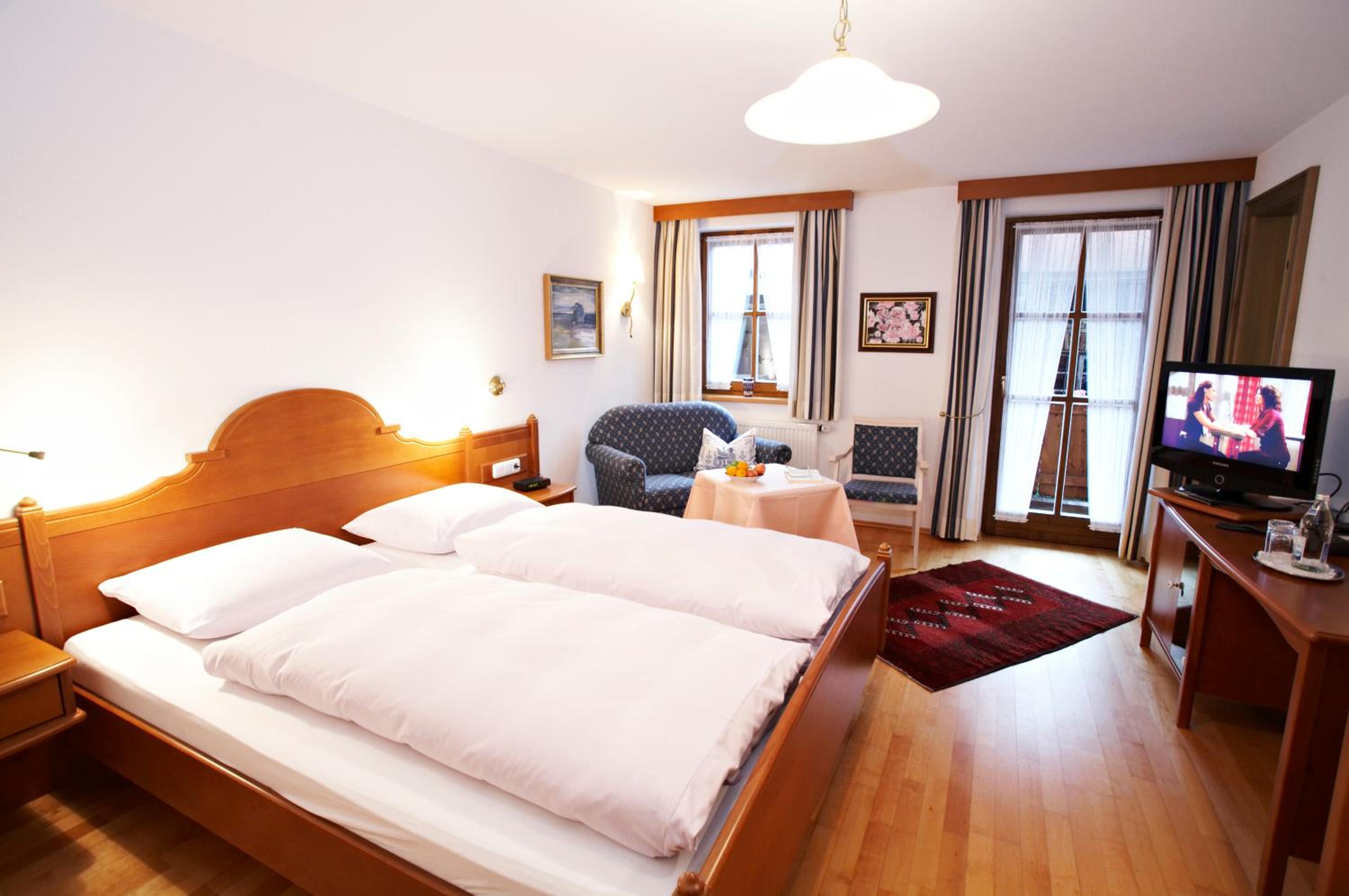 Home Double Room with Balcony photo 3