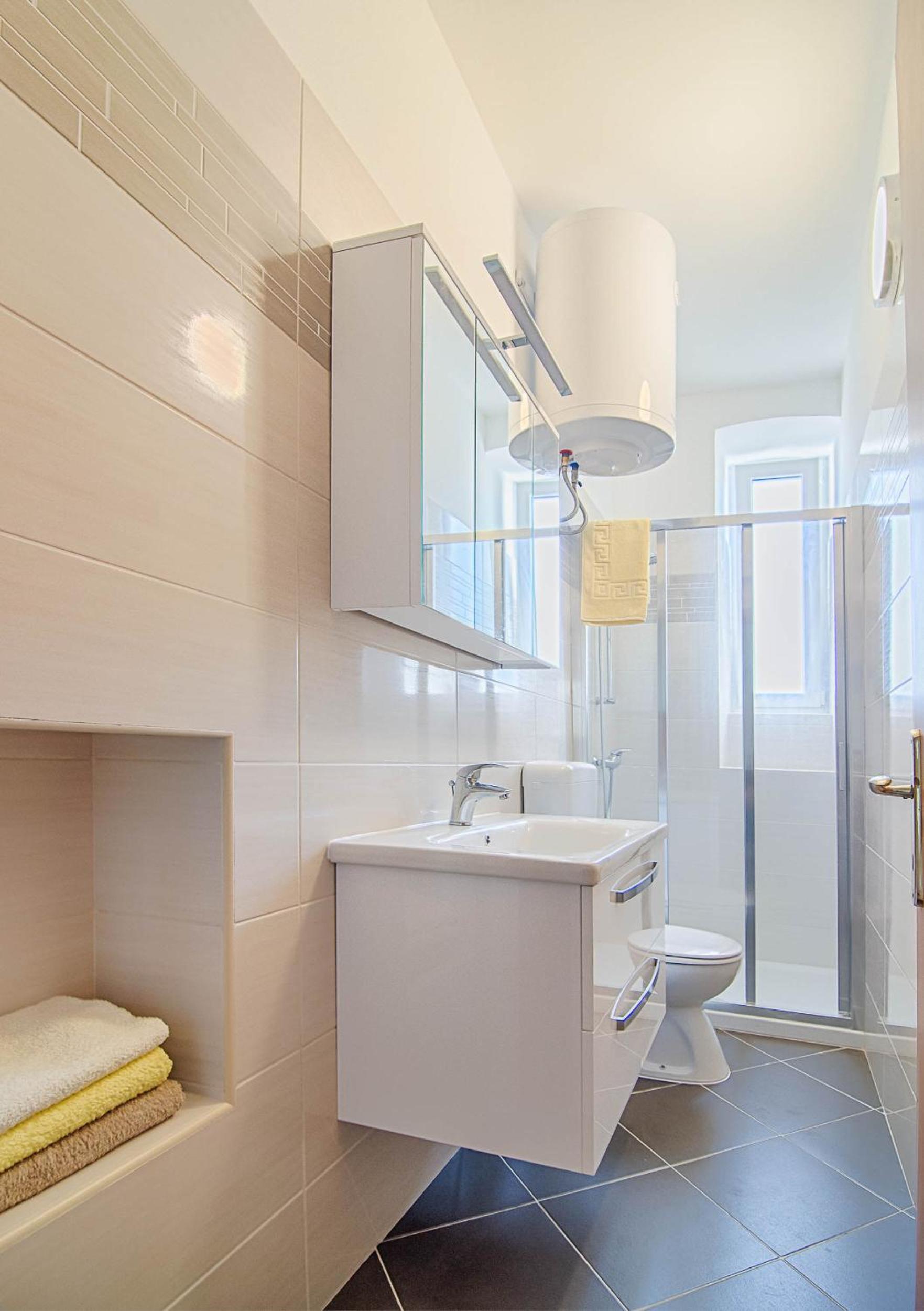 Two-Bedroom Apartment - Photo 14