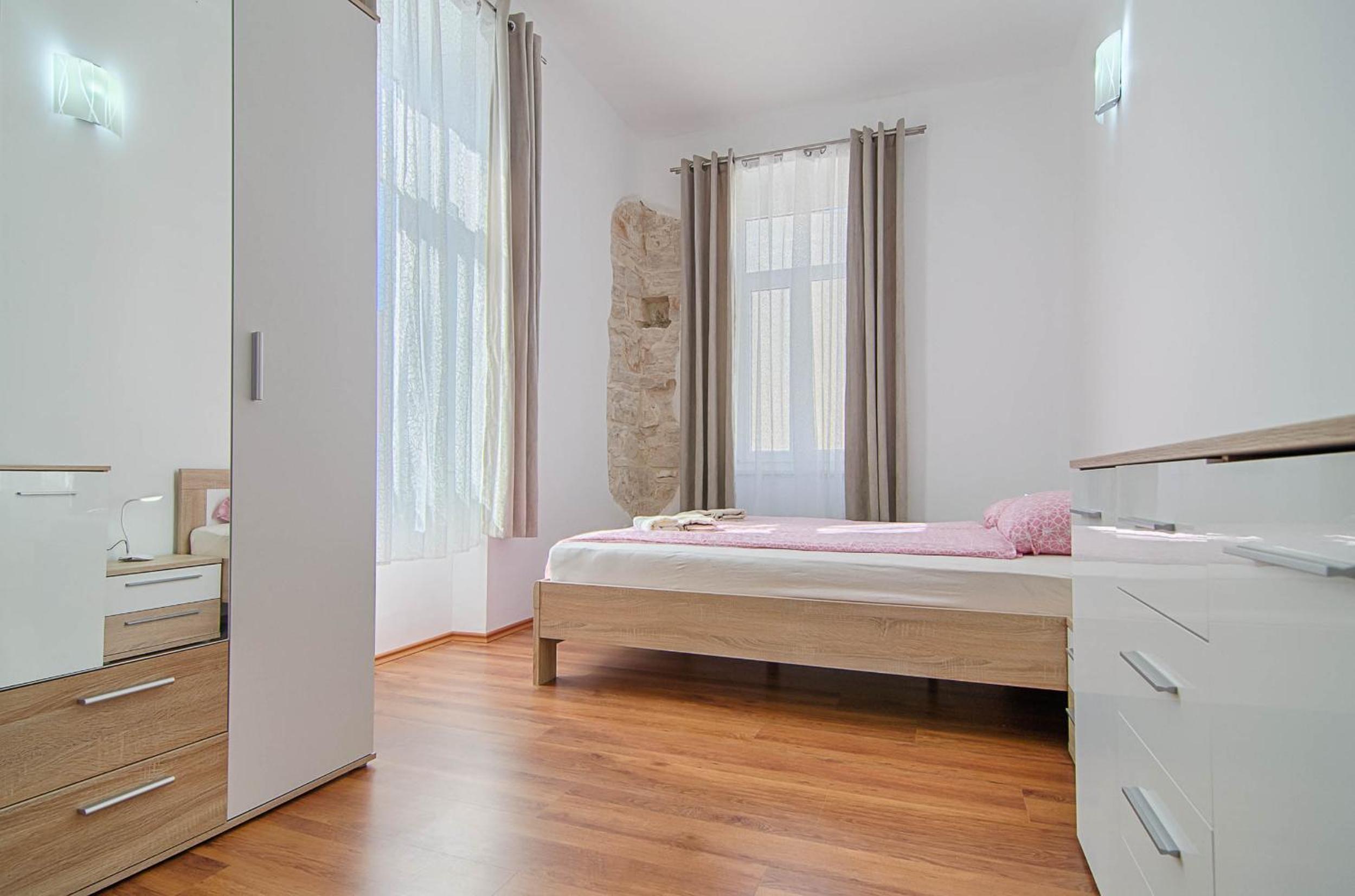 Two-Bedroom Apartment - Photo 2