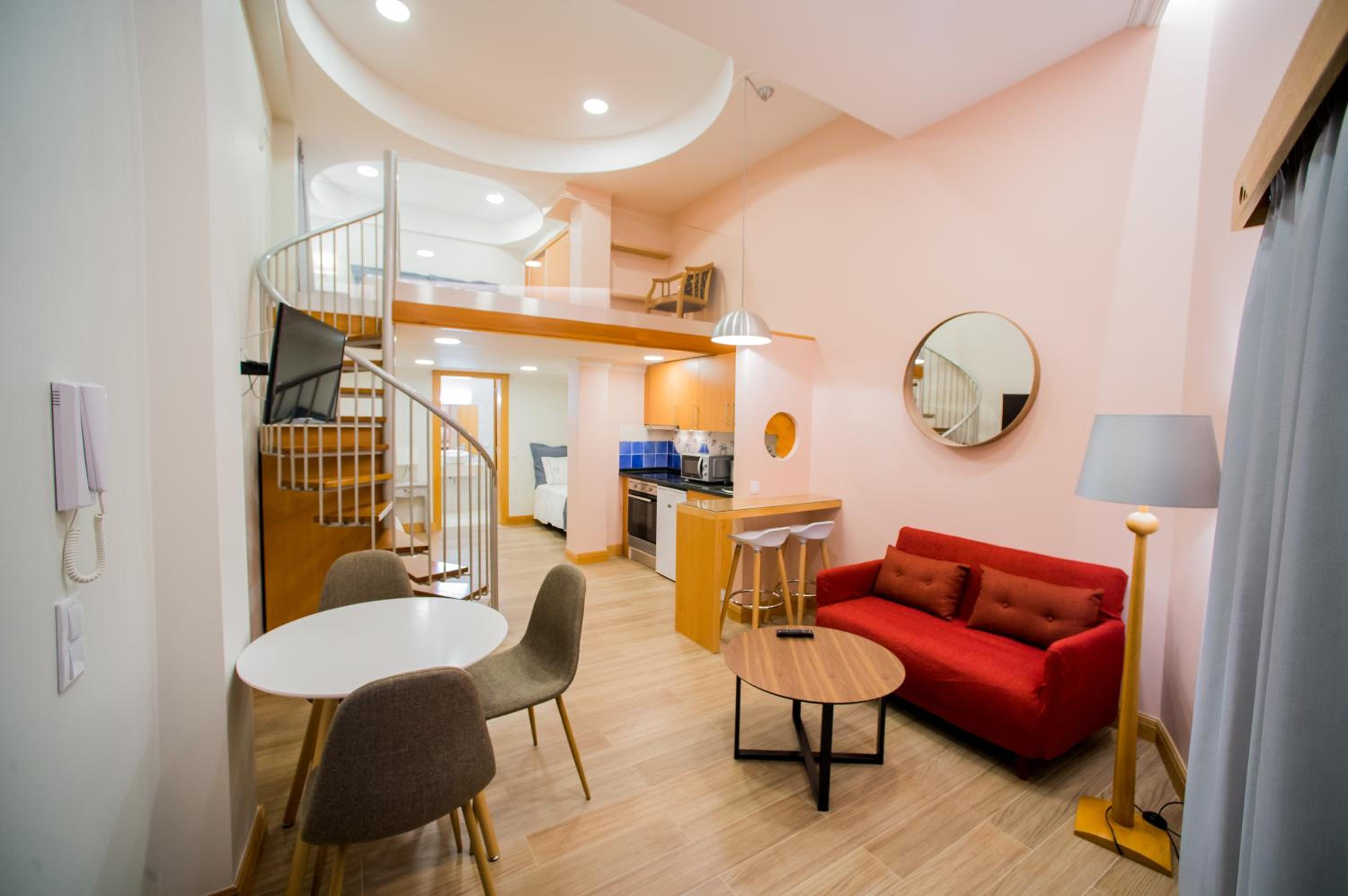 Studio Apartment - Photo 7