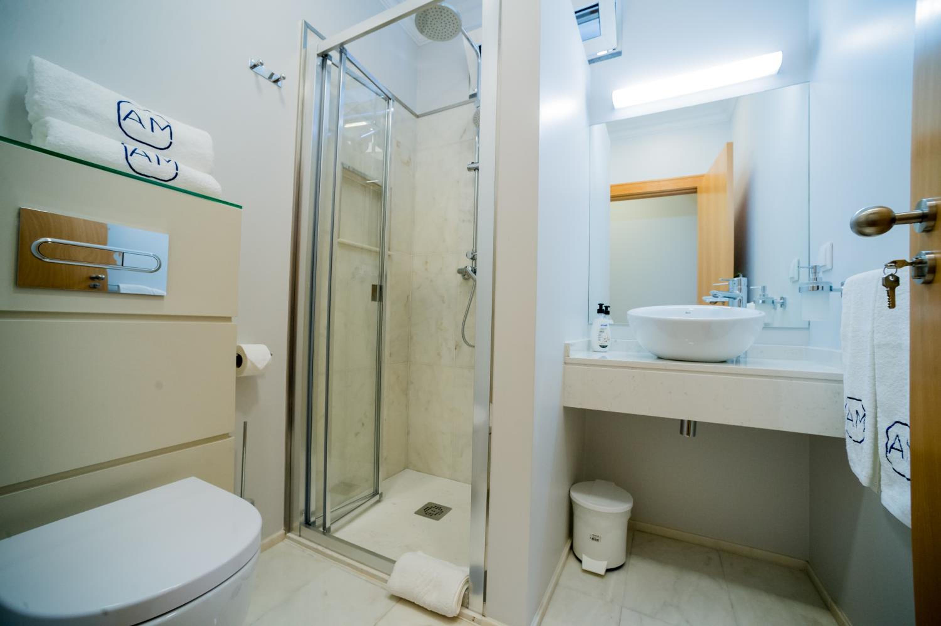 One-Bedroom Apartment - Photo 8
