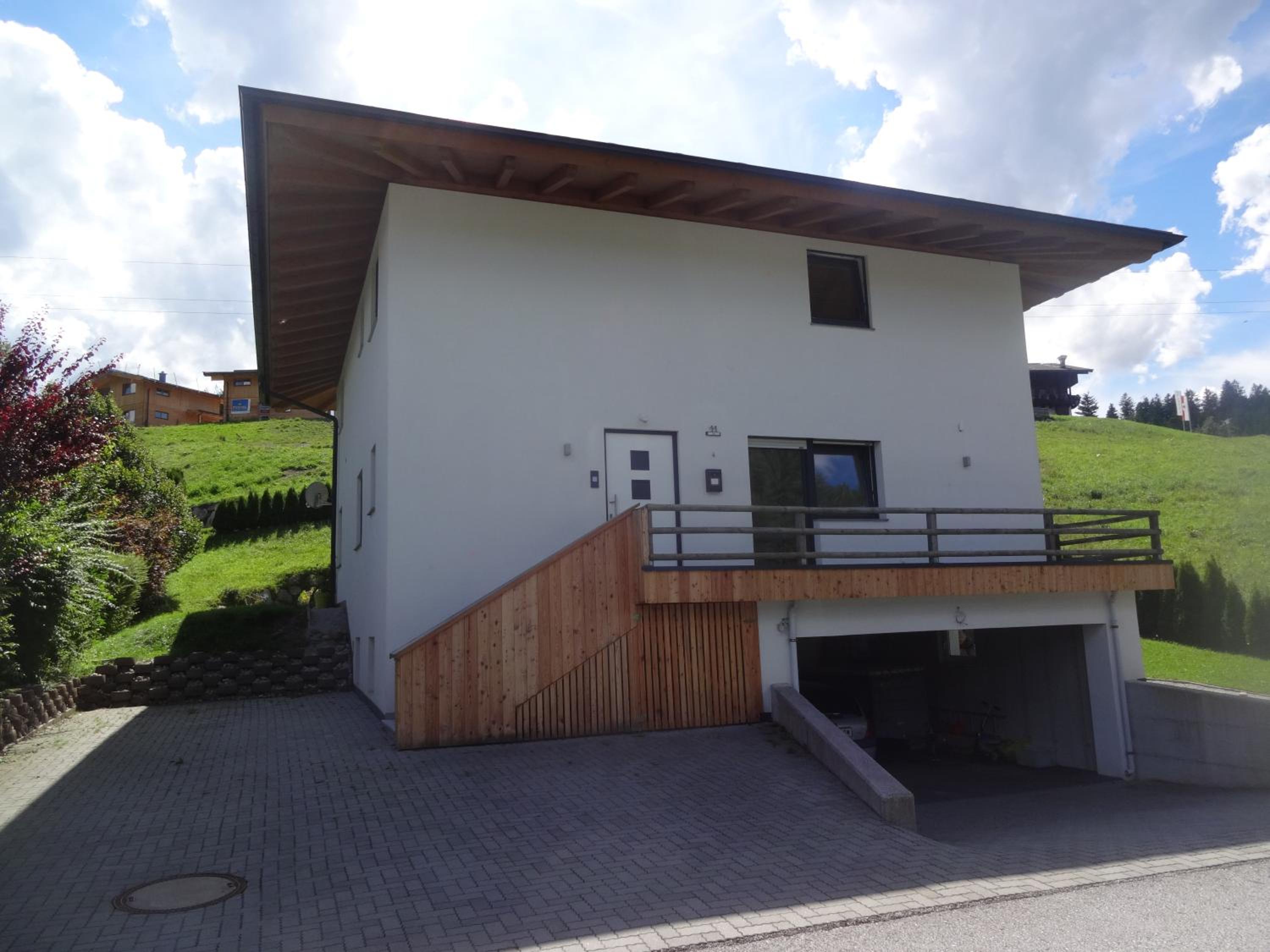 Four-Bedroom House photo 2