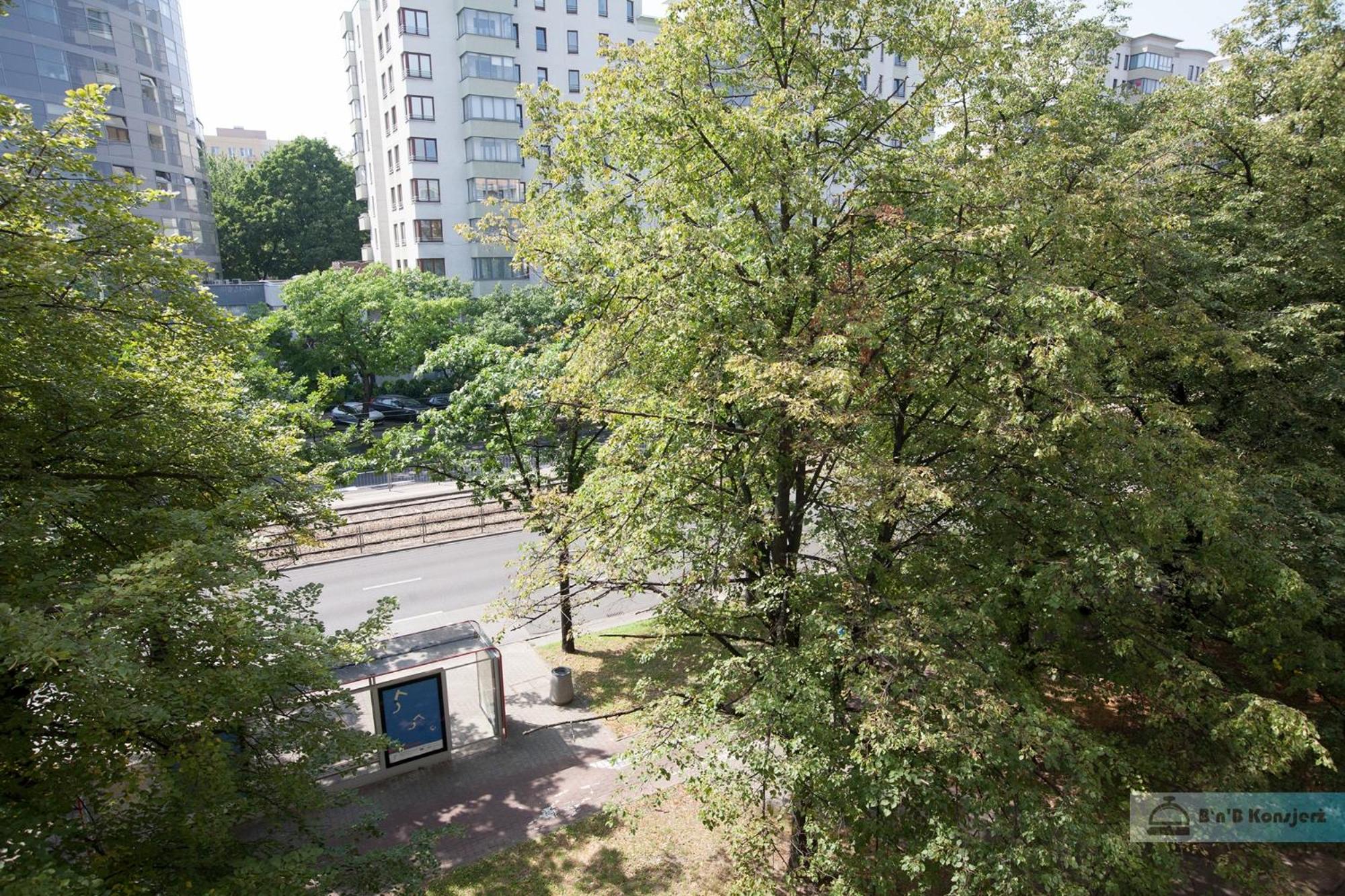 Apartment with Balcony - Photo 2