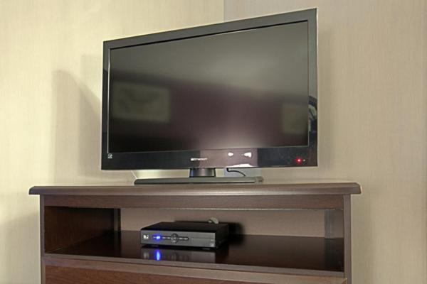 King Room - Non-Smoking - Photo 5