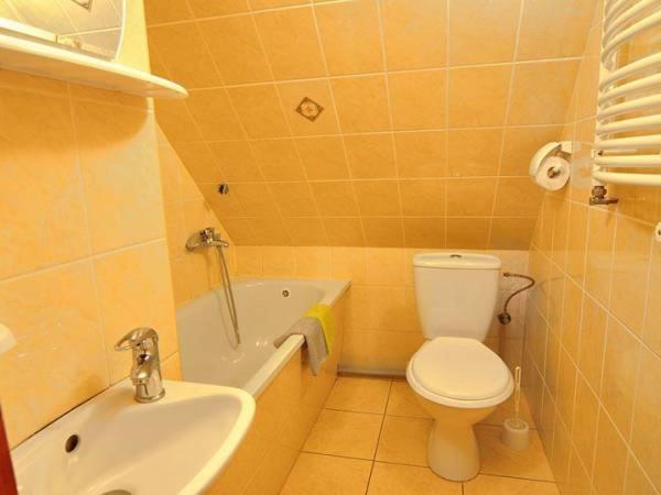 Three-Bedroom Chalet photo 2