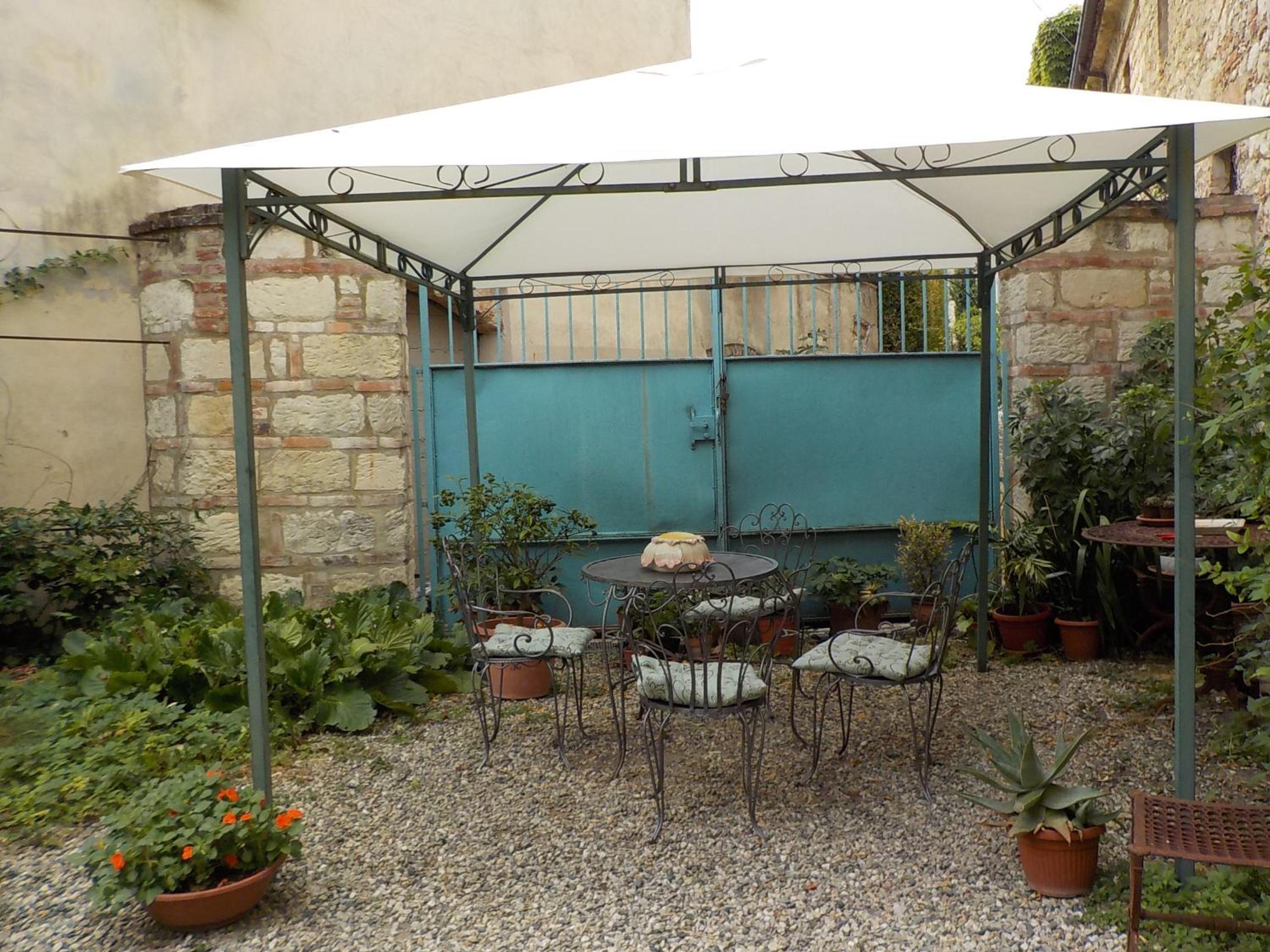 Large Double Room - Photo 2