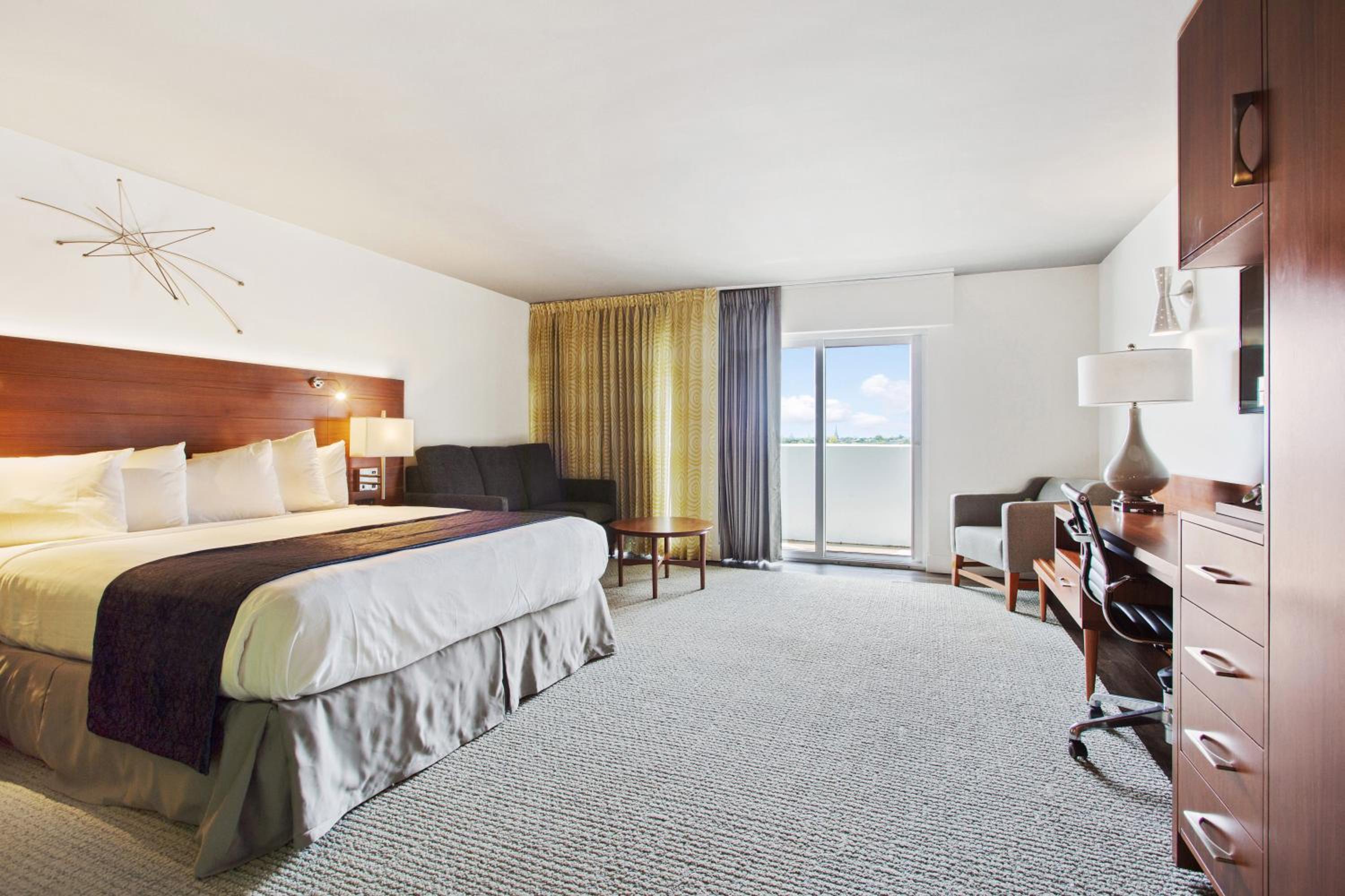King Room with Balcony photo 3