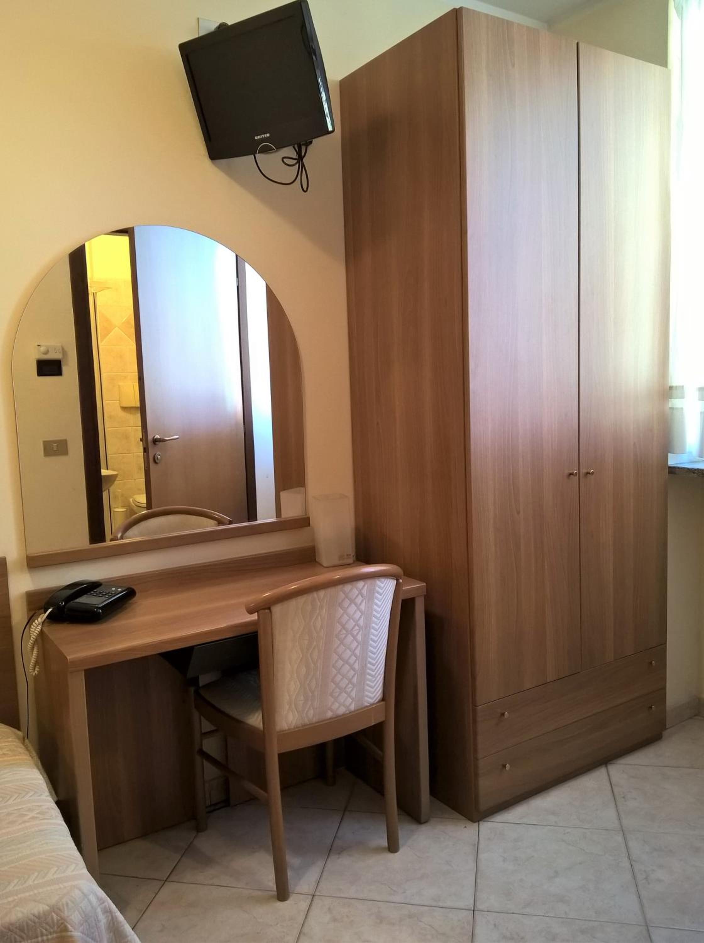 Single Room with Private Bathroom