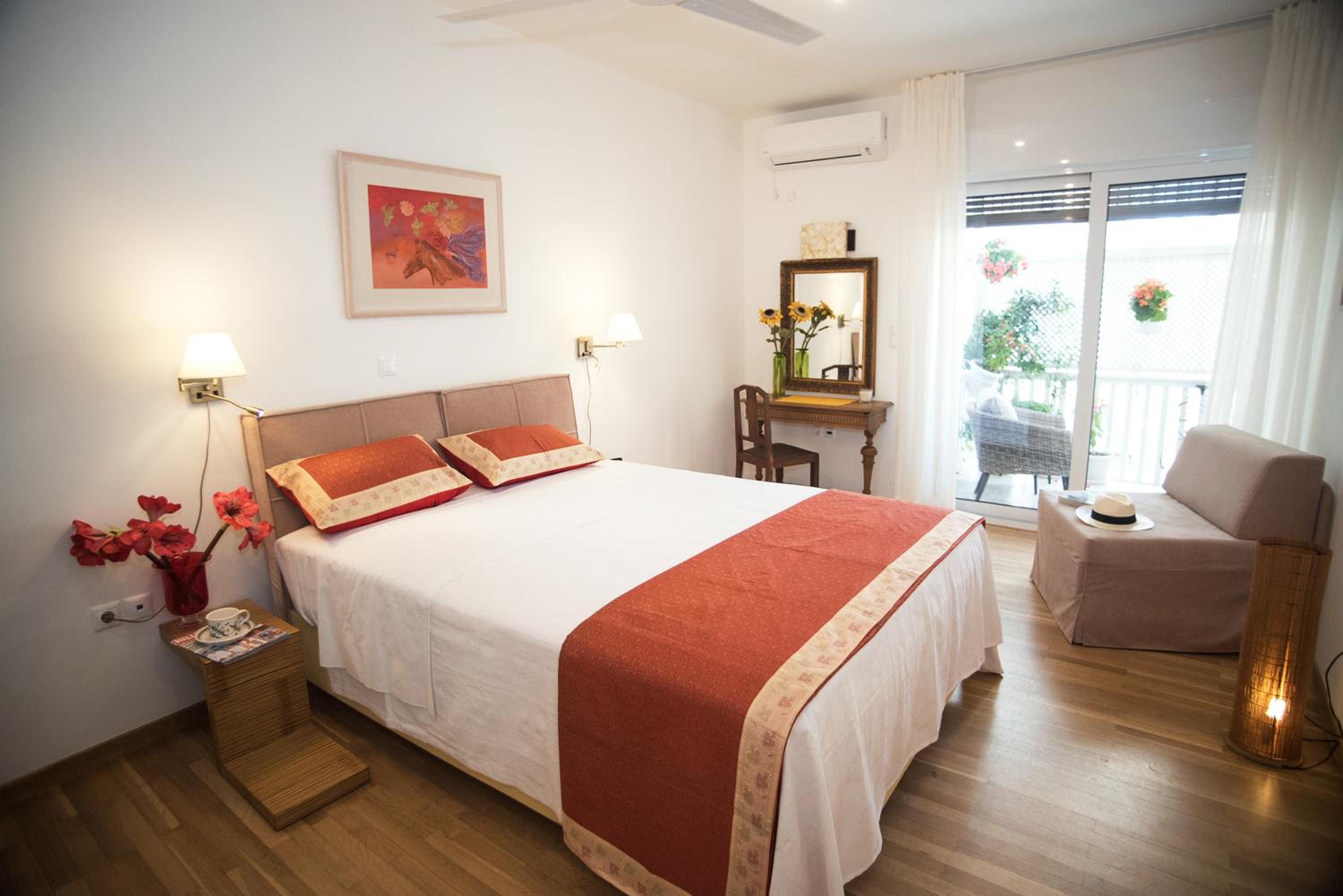 Thoi-Deluxe Apartment with Balcony photo 1