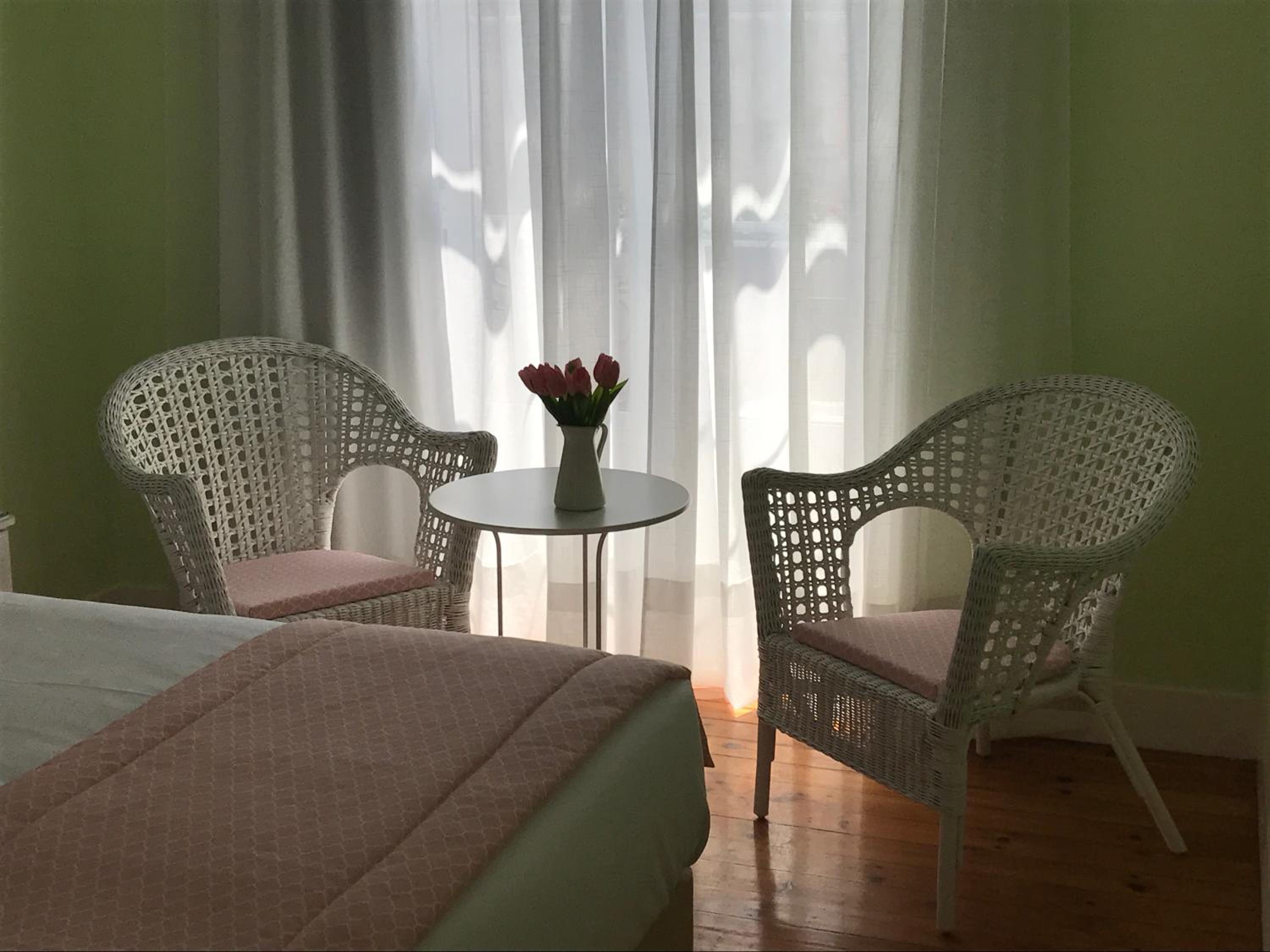 Studio Apartment - Photo 43