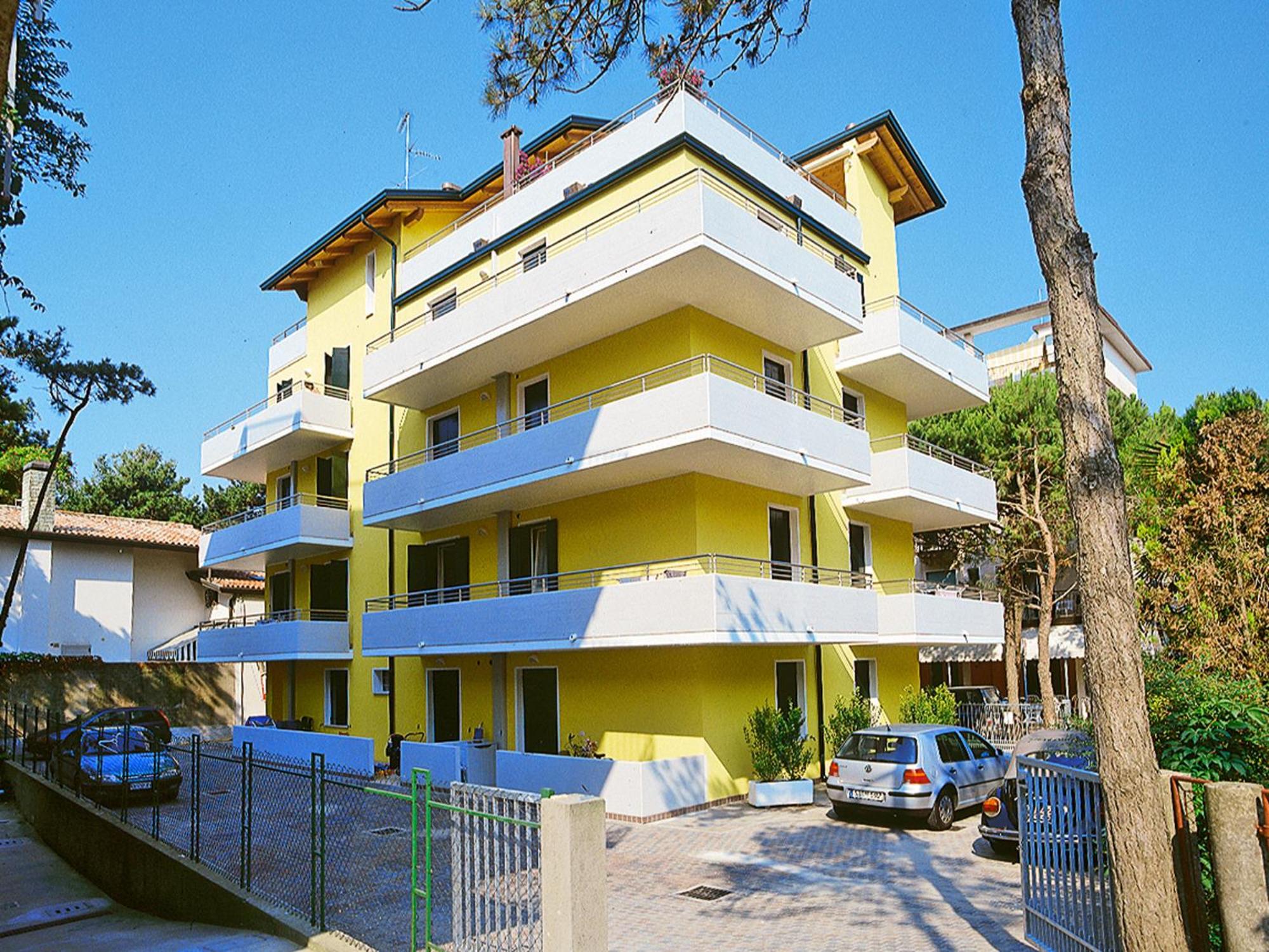 Studio with Balcony - Photo 6