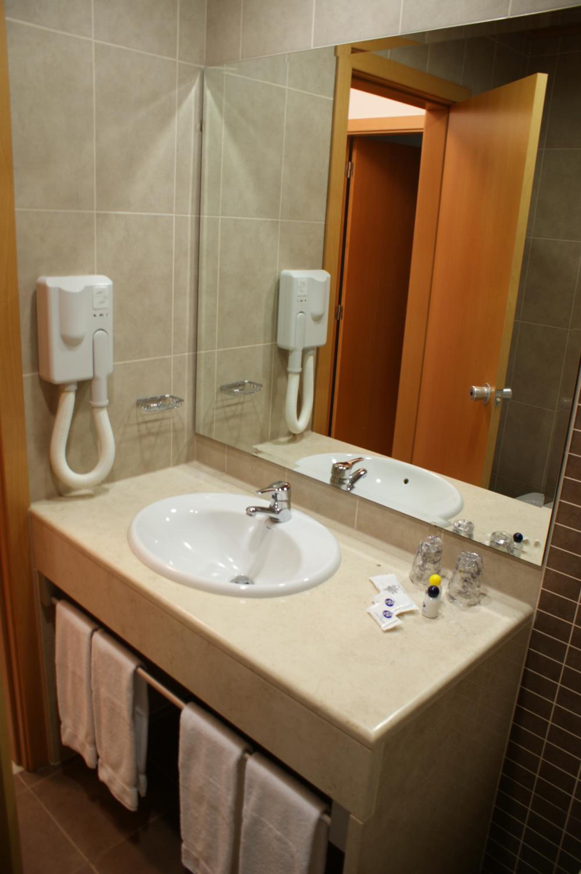 Deluxe Twin Room photo 2