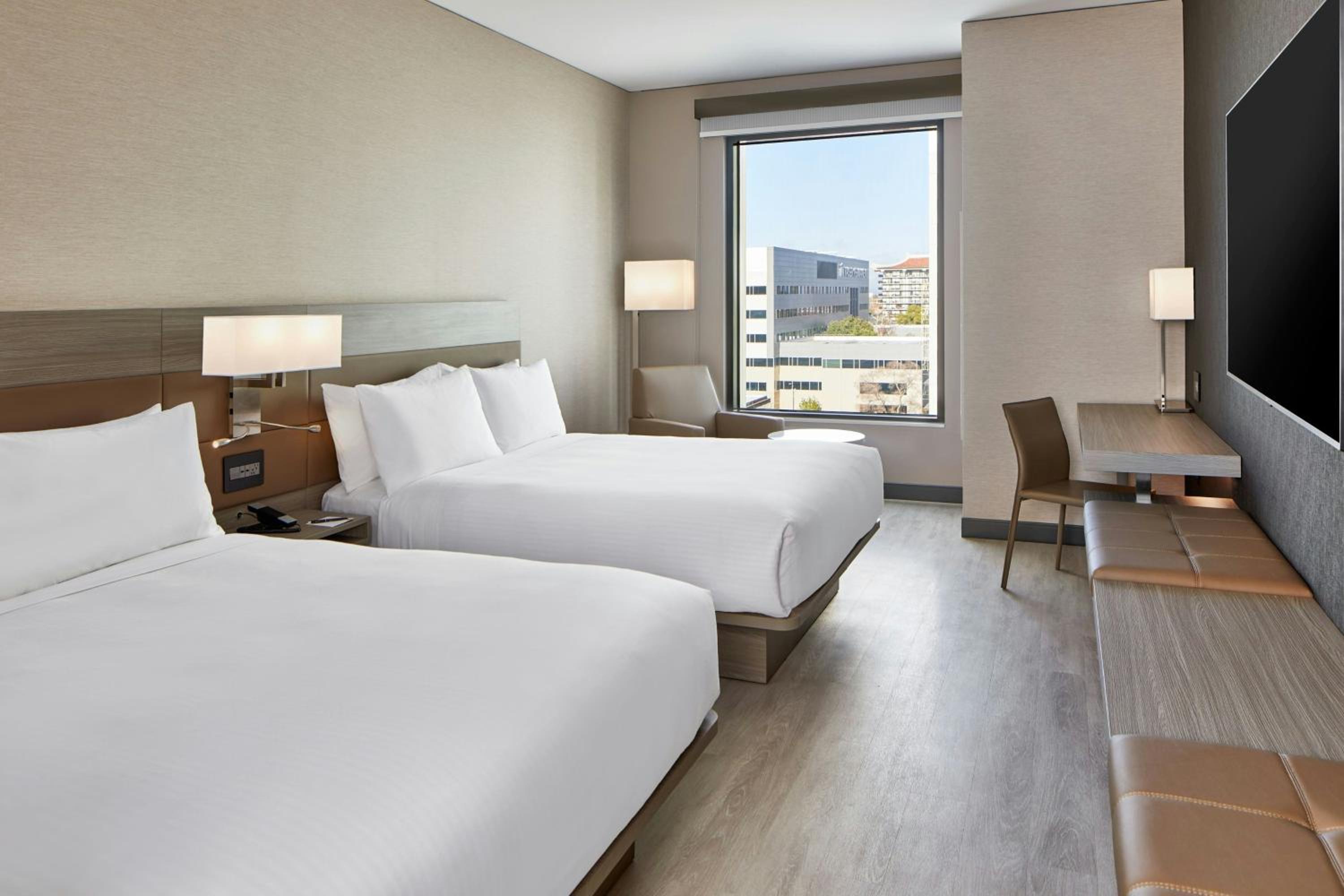 Queen Room with Two Queen Beds and Roll-In Shower - Mobility Access