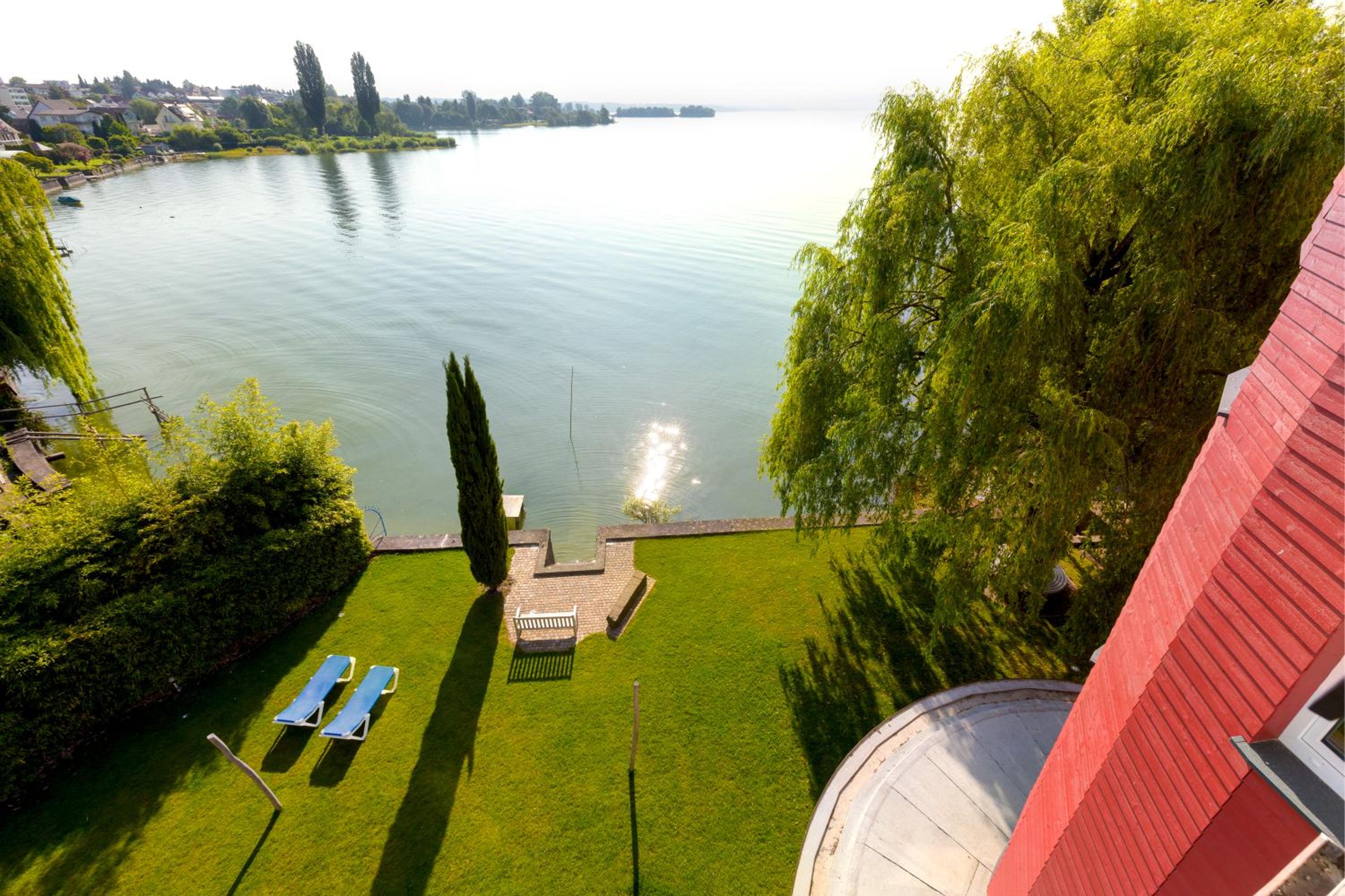 Comfort Double Room with Lateral Lake View and Balcony photo 2