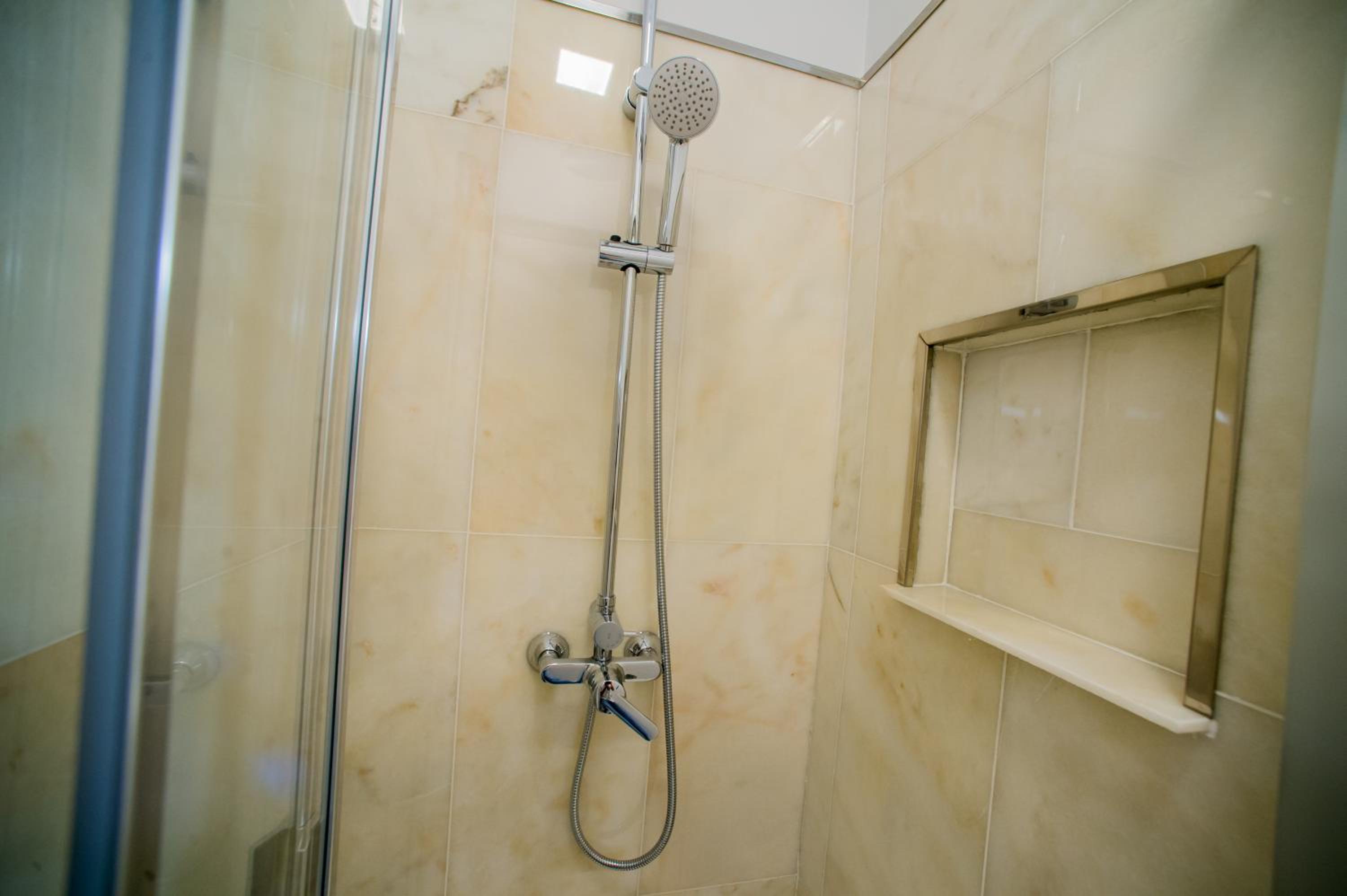 Studio Apartment - Photo 5