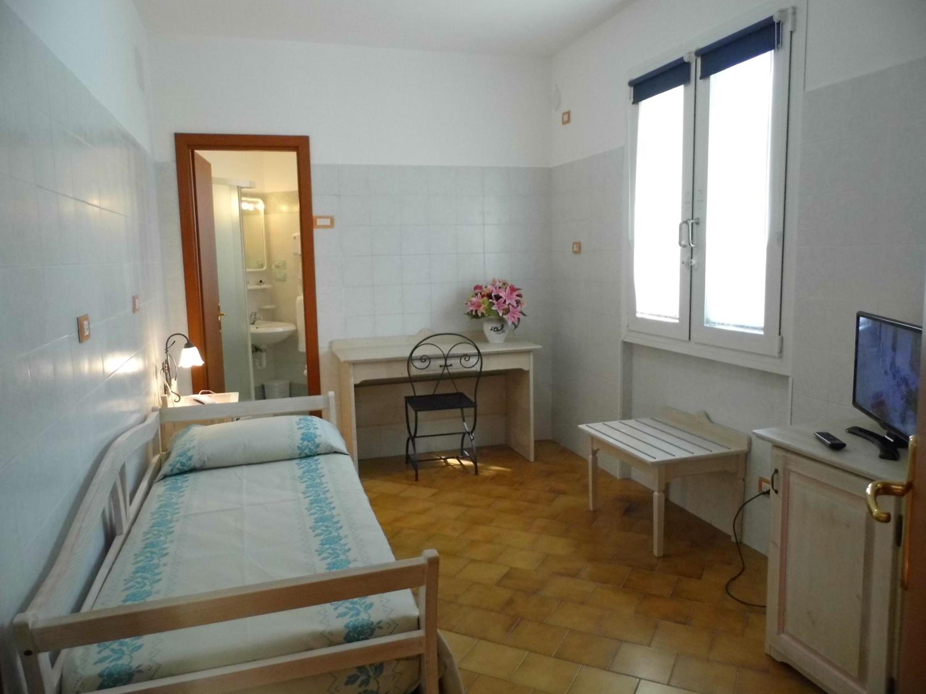 Single Room photo 1