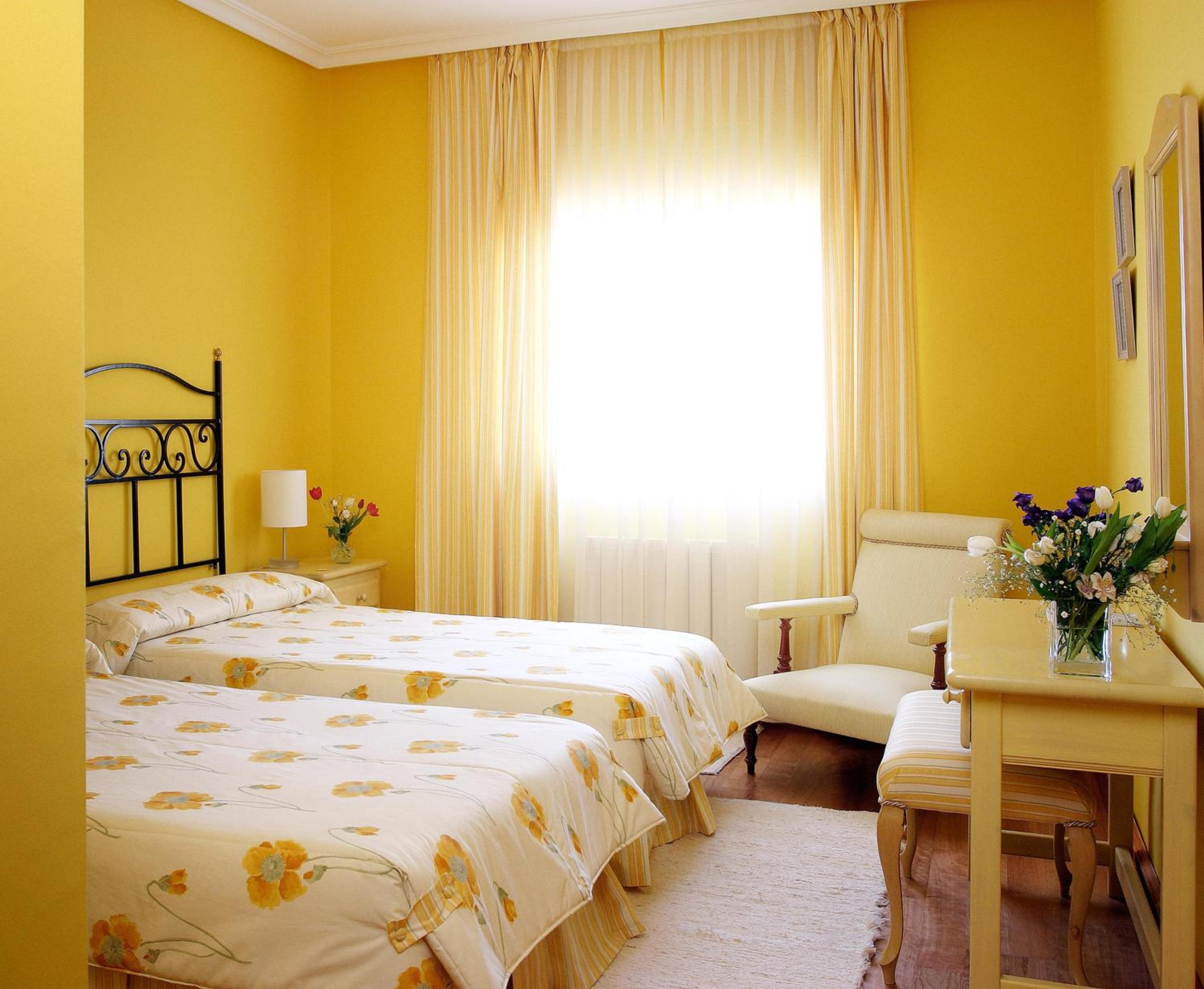 Double Room - Photo 2