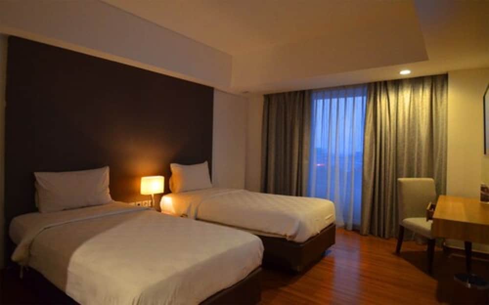 Deluxe Twin Room, 2 Twin Beds photo 2