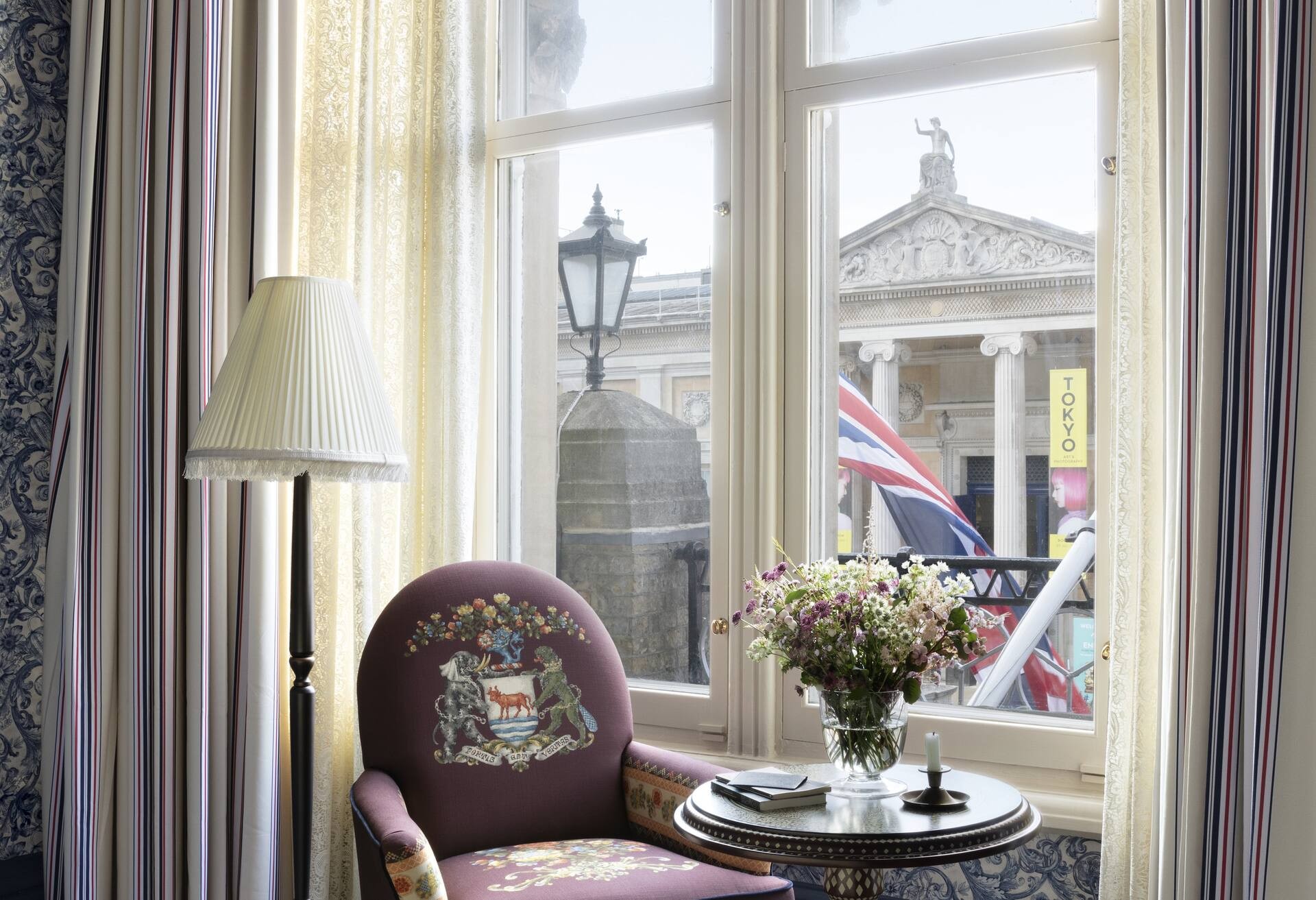 King Deluxe Graduate Room with Historic View photo 2