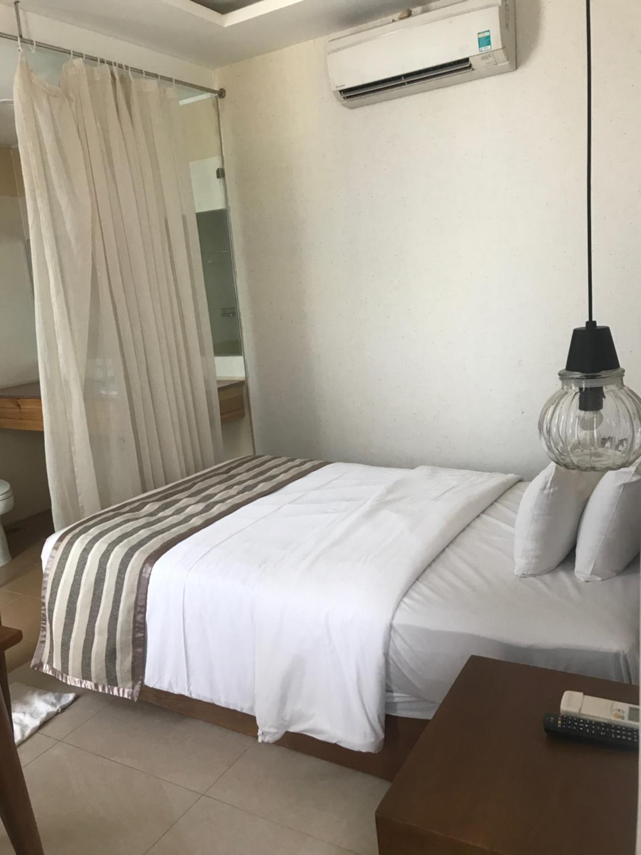 Standard Double Room - Photo 8