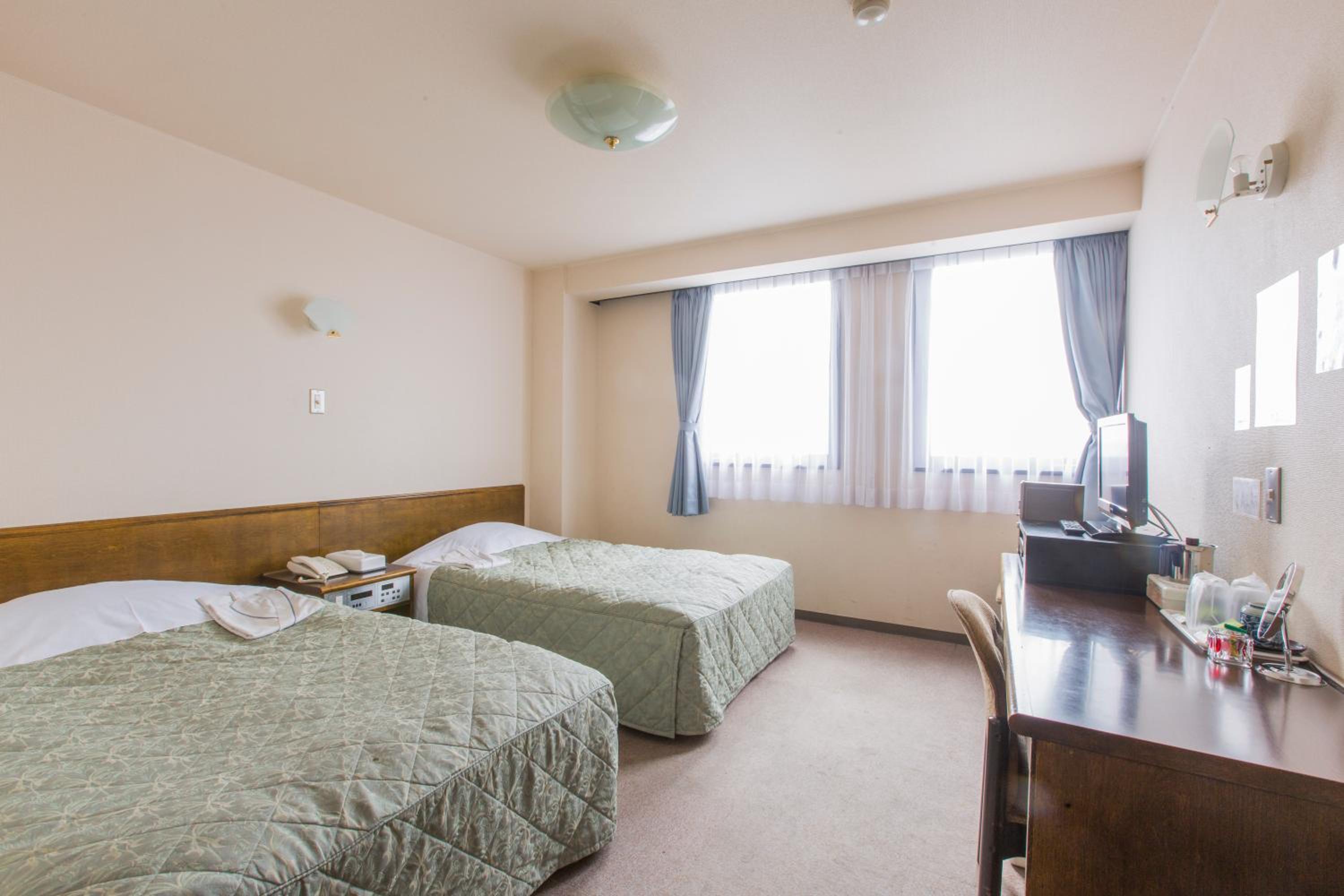 Twin Room - Photo 5